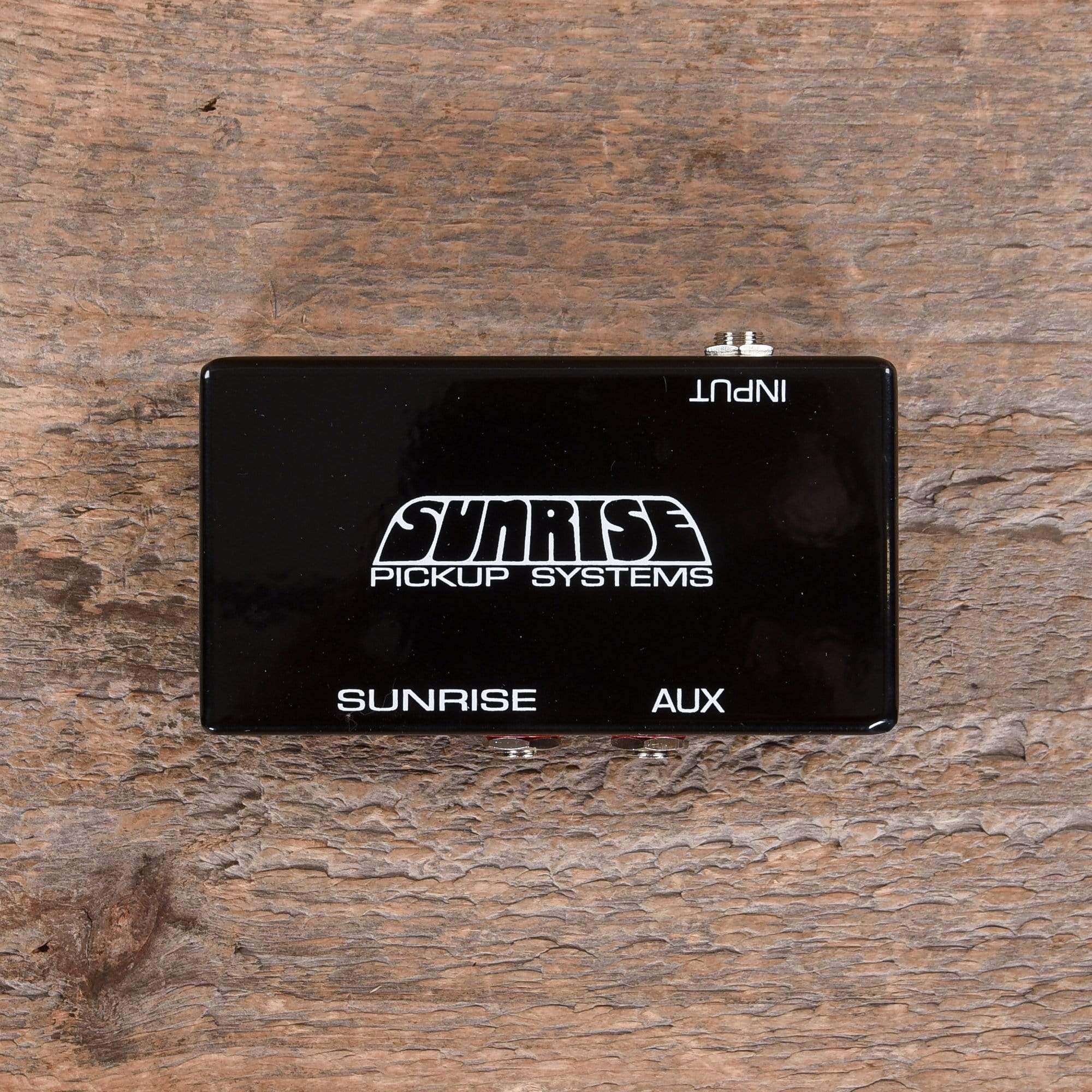 Sunrise SB-1 Mono Preamp Buffer Box – Chicago Music Exchange