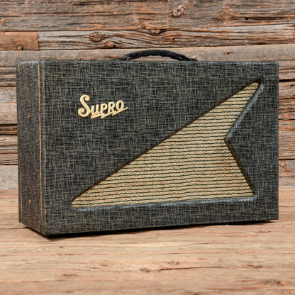 Supro Reverberation Amplifier  1960s Amps / Guitar Cabinets
