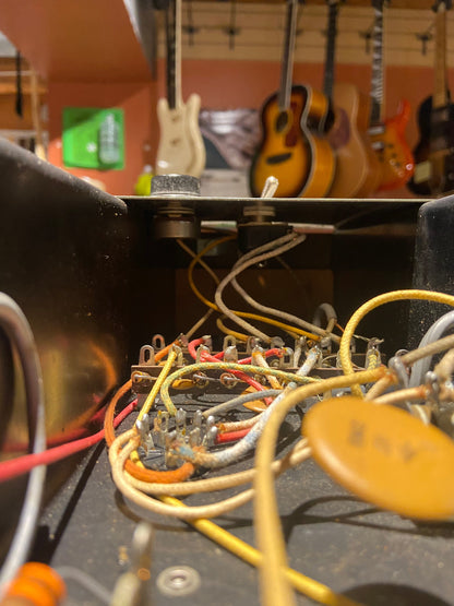 Supro Reverberation Amplifier  1960s Amps / Guitar Cabinets