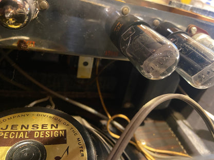 Supro Tremo-Verb S6422TR  1965 Amps / Guitar Cabinets