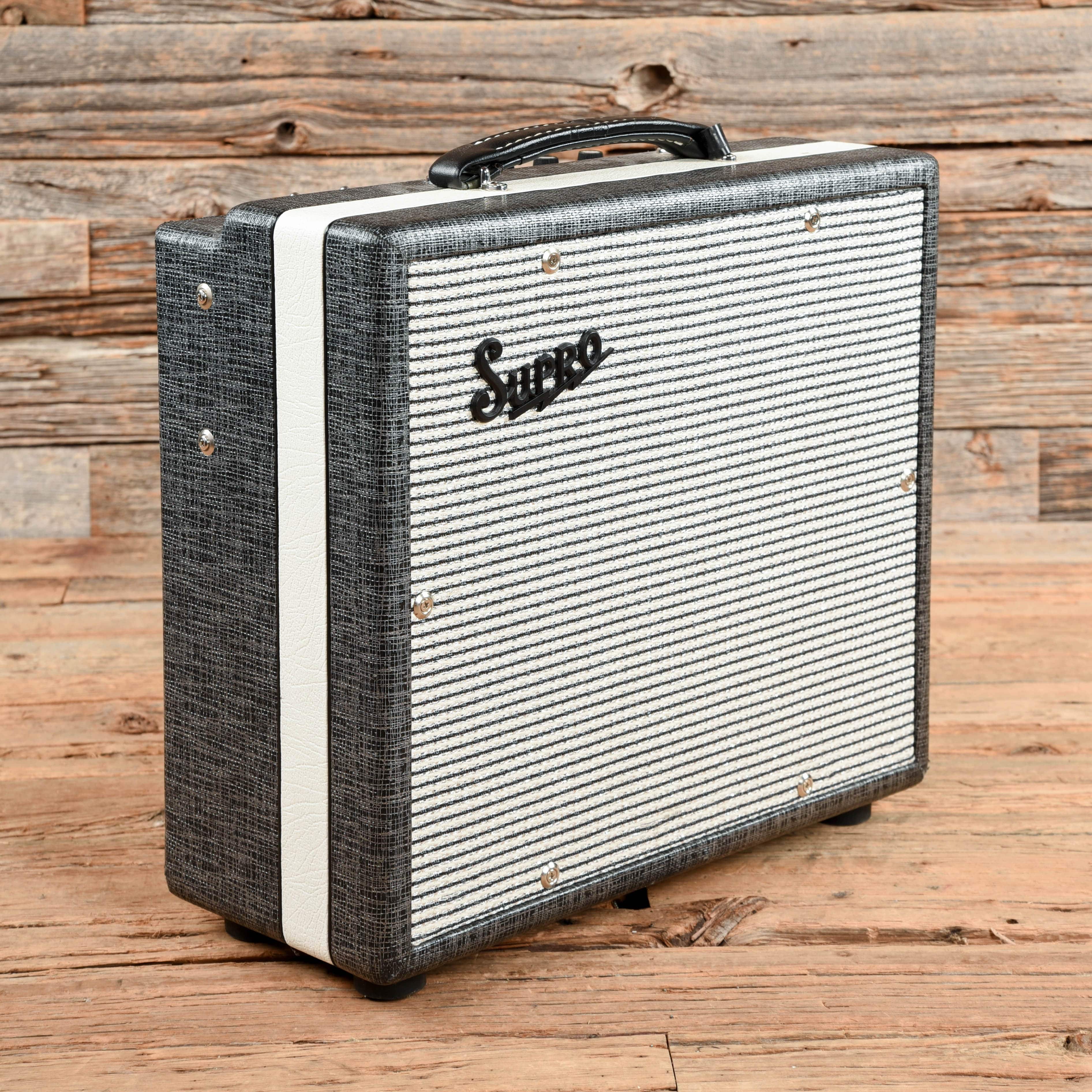 Supro 1600 Supreme 25-watt 1x10