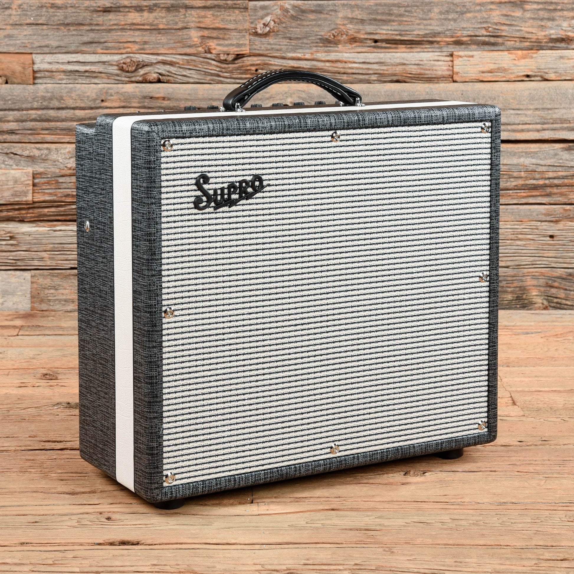 Supro 1696RT Black Magick Reverb Combo Amps / Guitar Combos