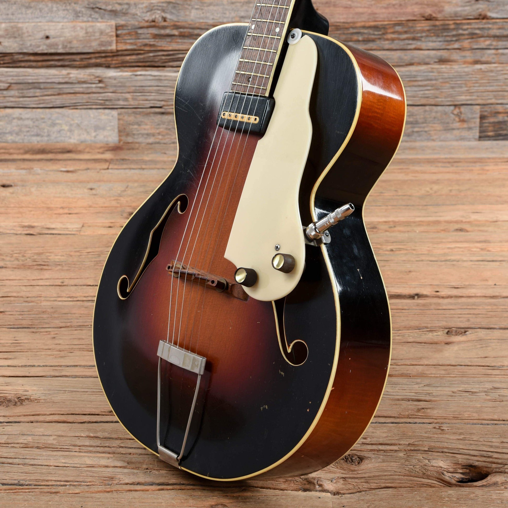 Supro El Capitan Sunburst 1955