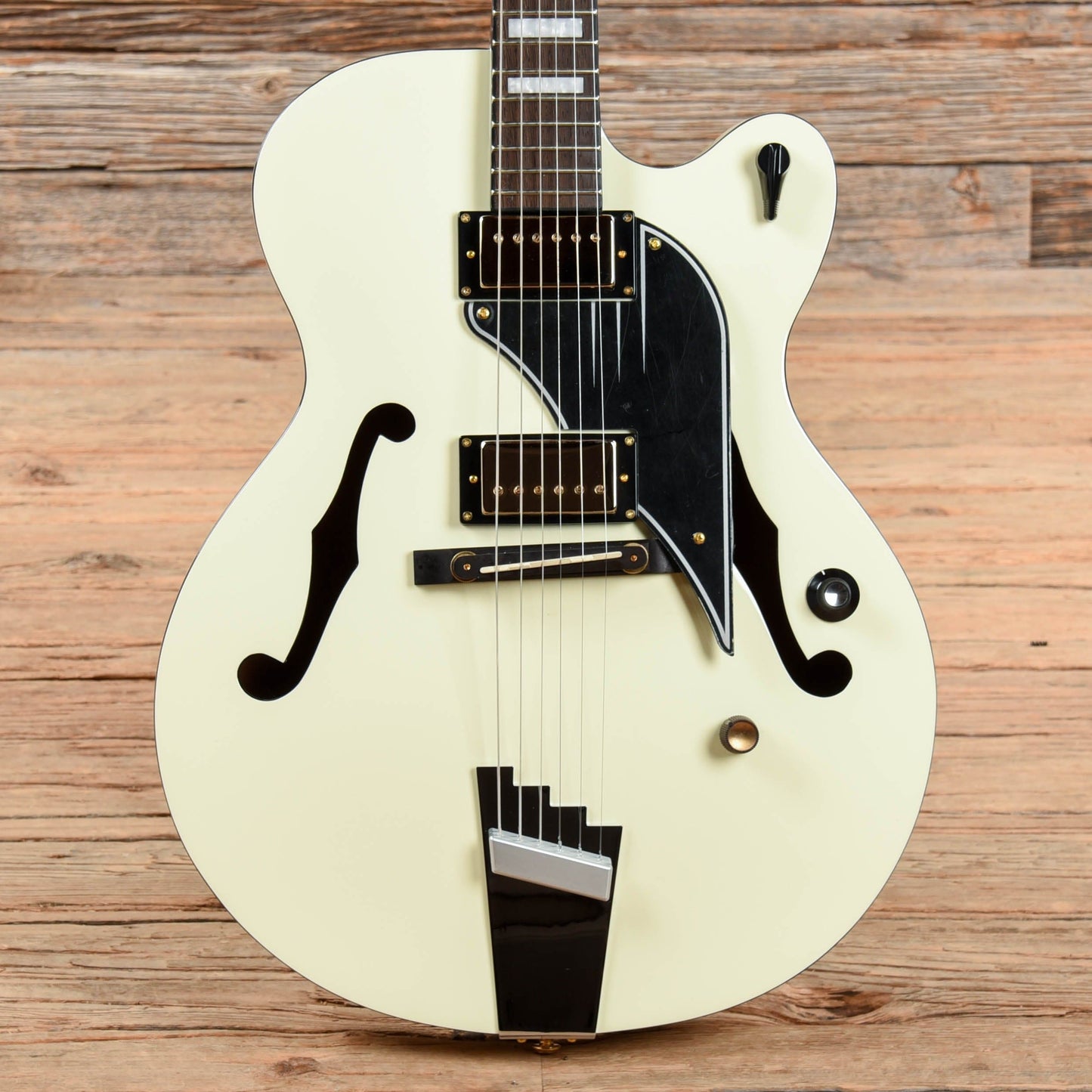 Supro Sierra Prototype White 2017 Electric Guitars / Hollow Body
