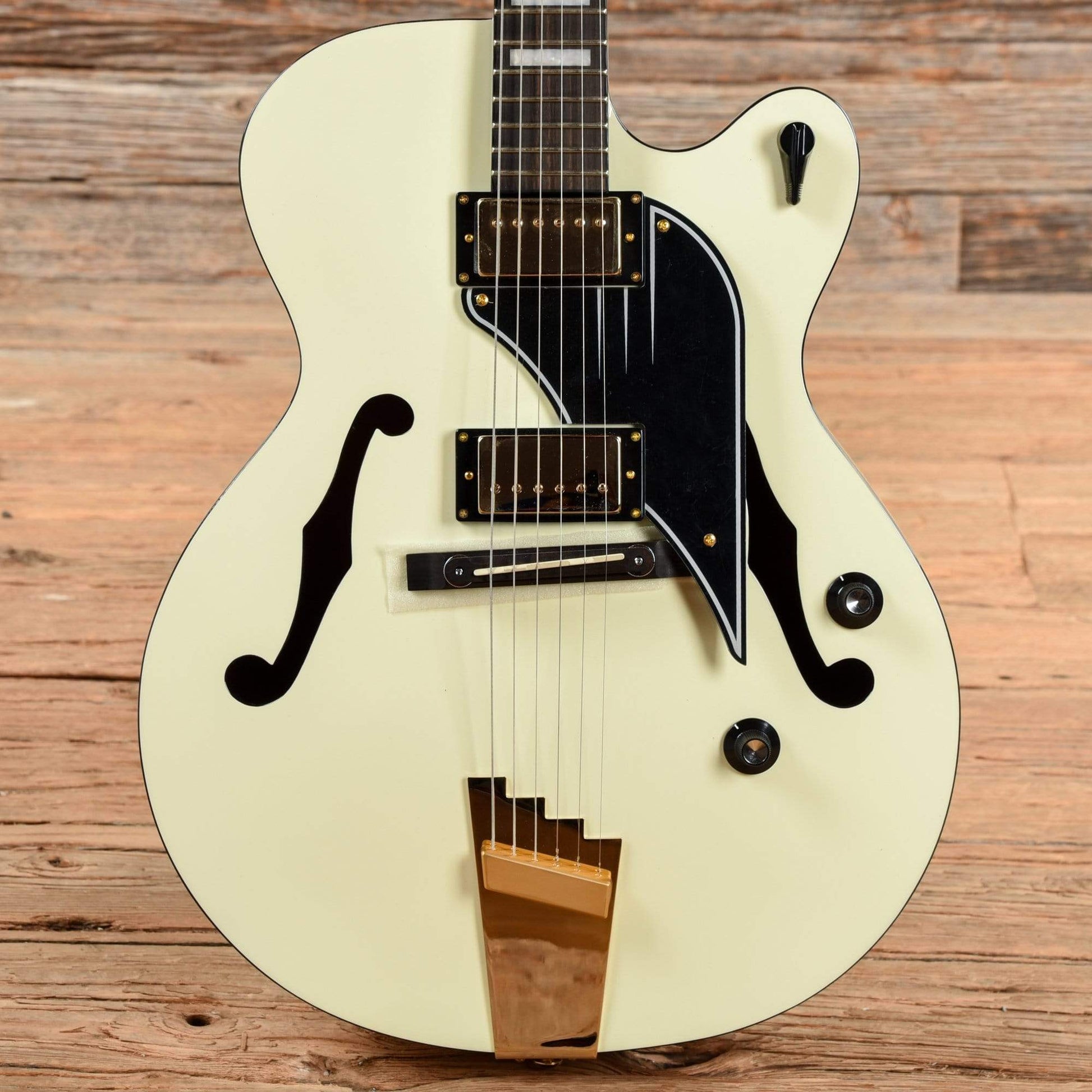 Supro Sierra Reissue Prototype White 2017 Electric Guitars / Hollow Body