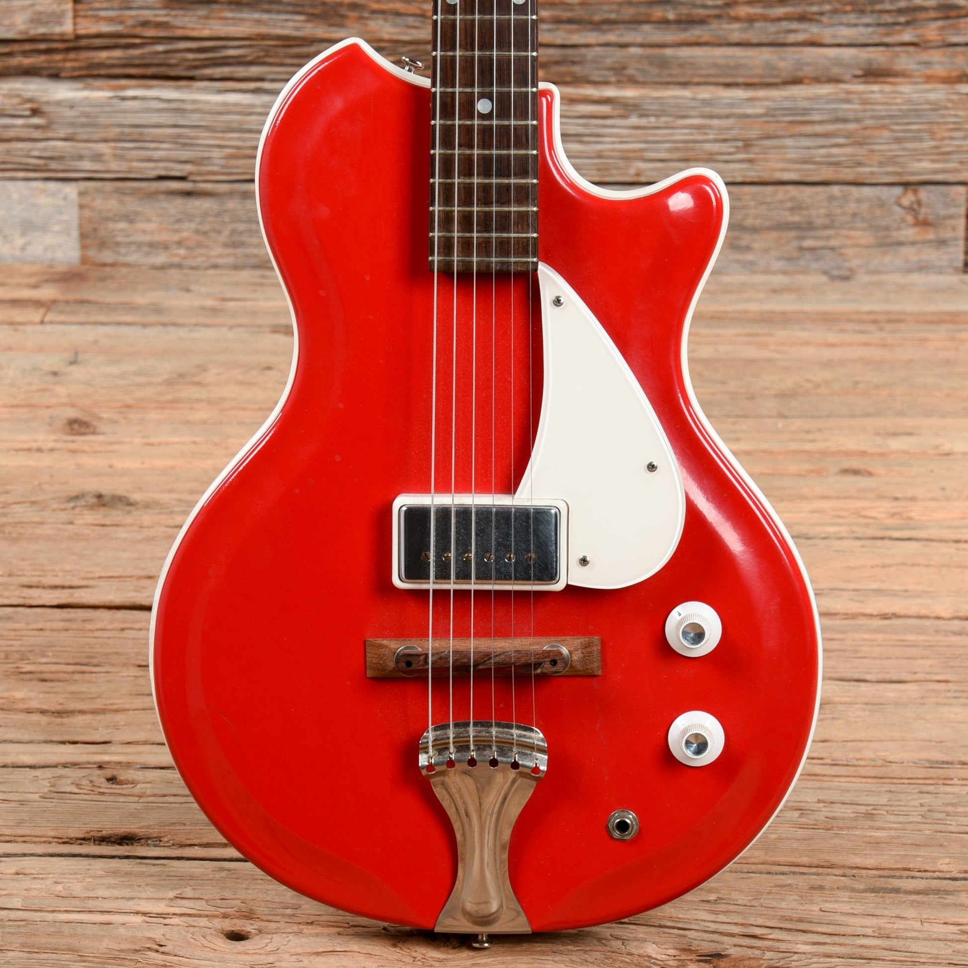 Supro Resoglass Red 1963 Electric Guitars / Semi-Hollow
