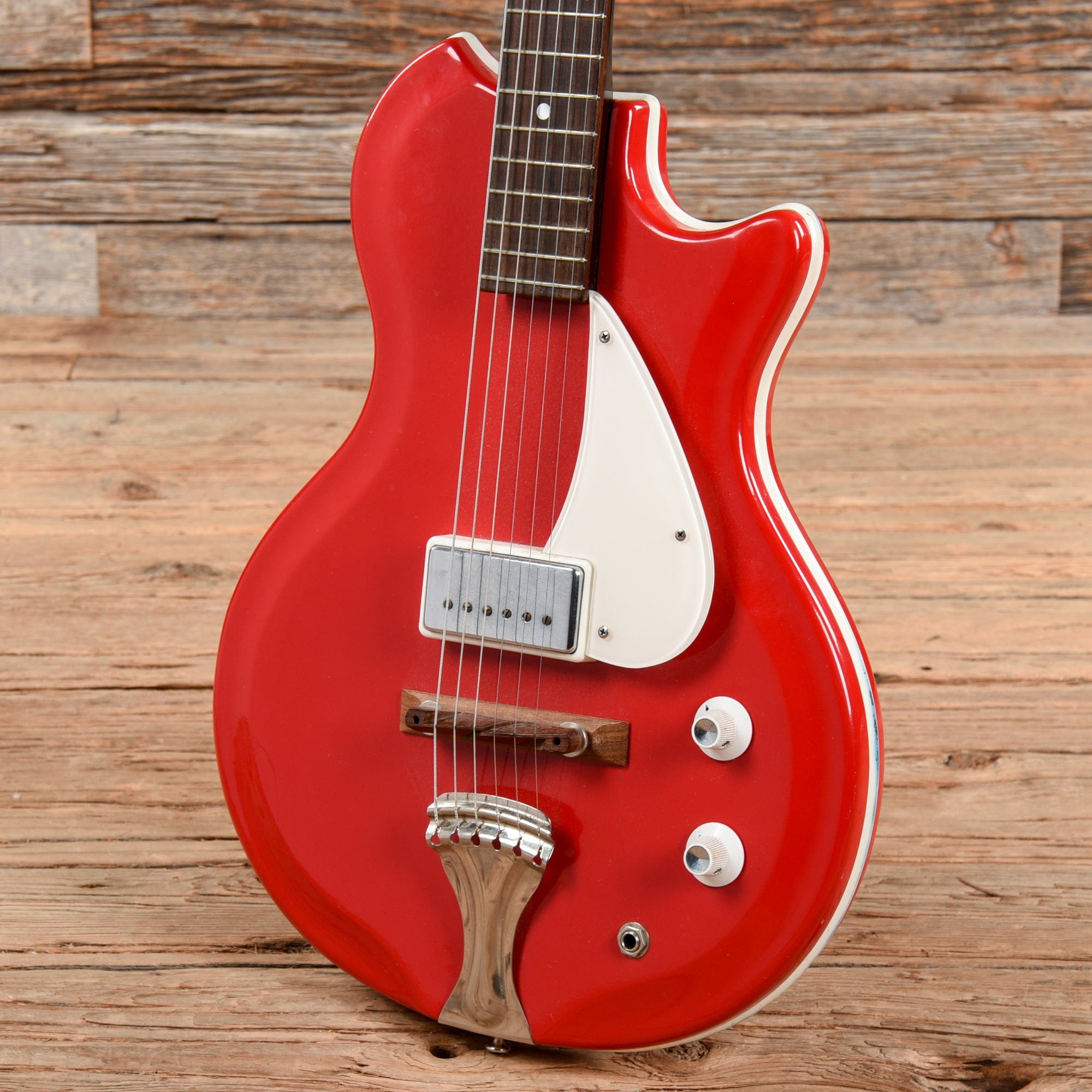 Supro Resoglass Red 1963 Electric Guitars / Semi-Hollow