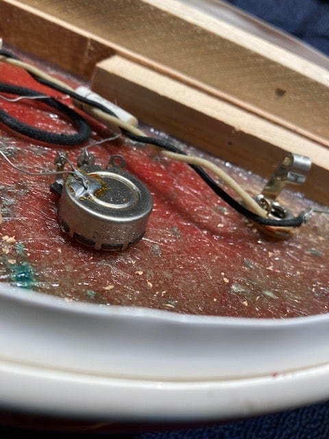 Supro Resoglass Red 1963 Electric Guitars / Semi-Hollow