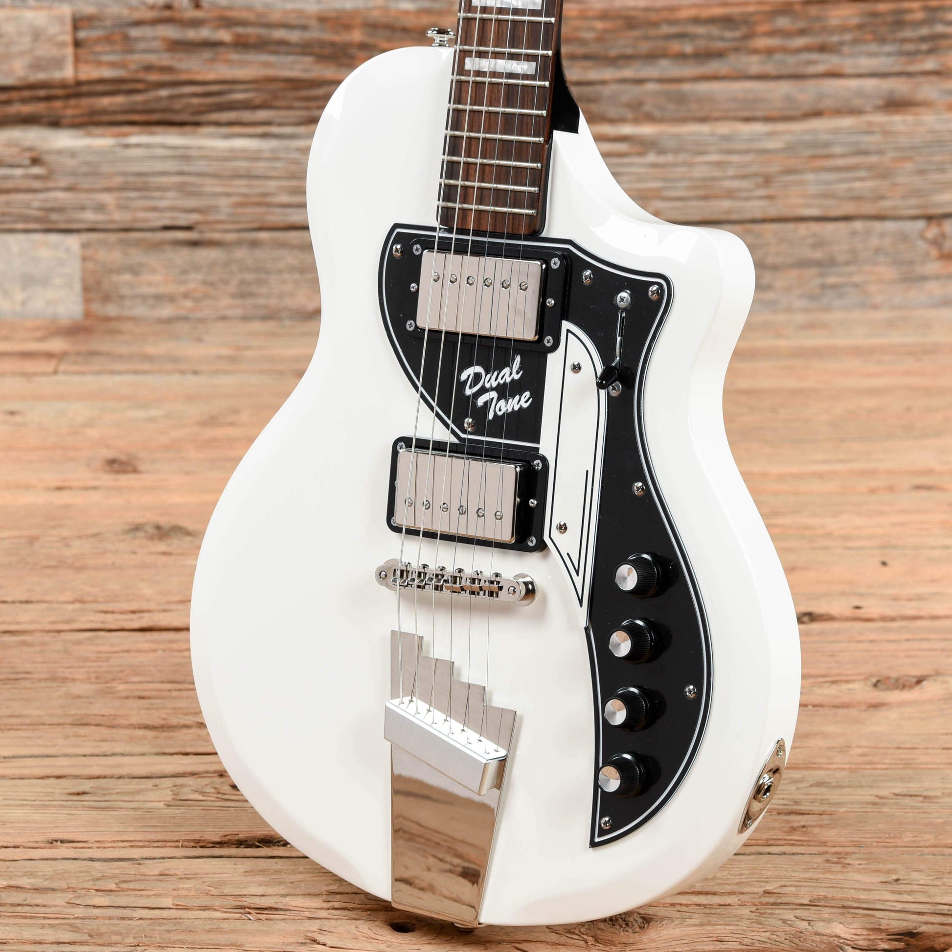 Supro 1224DBHT Limited Edition David Bowie 1961 Dual Tone Hardtail White Electric Guitars / Solid Body
