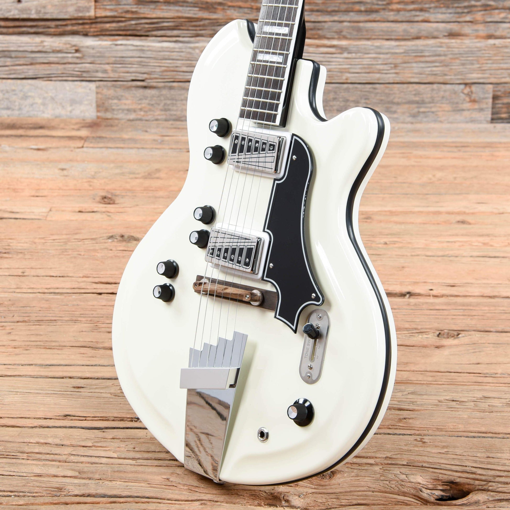 Supro Americana Series 1593EW Martinique Ermine White 2016 Electric Guitars / Solid Body
