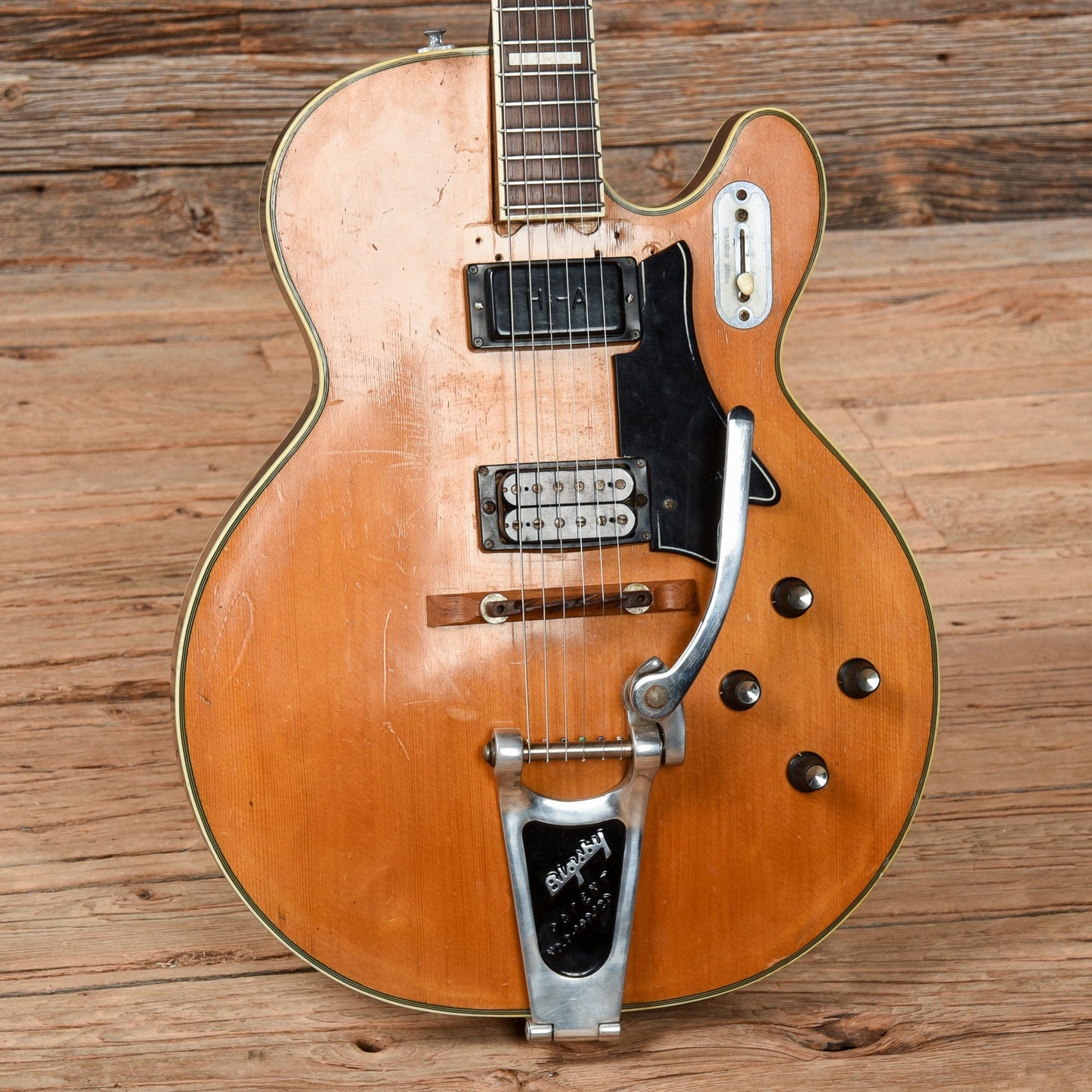 Supro Coronado Natural 1960 Electric Guitars / Solid Body