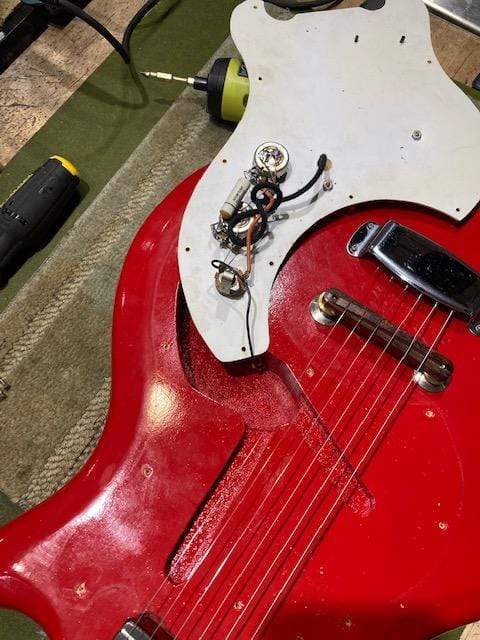 Supro Ozark Red 1965 Electric Guitars / Solid Body