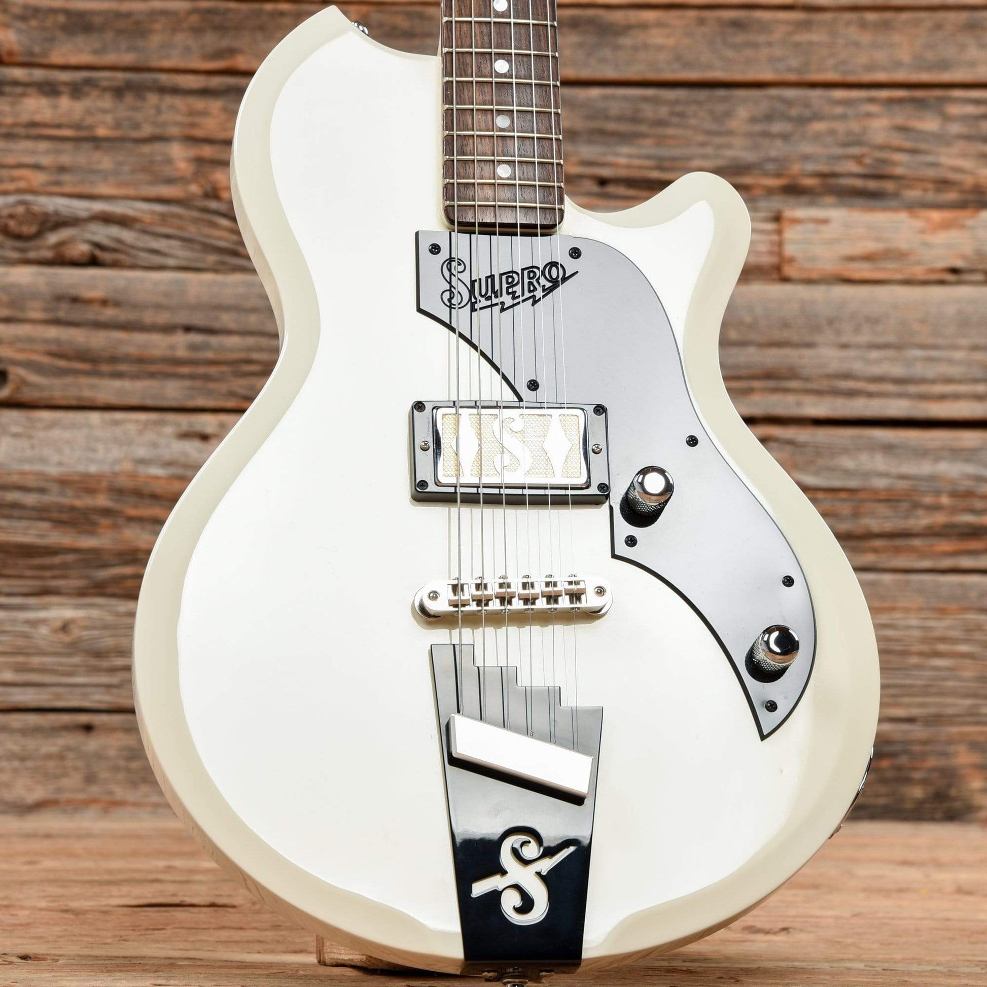 Supro USA 2010AW Jamesport Antique White Electric Guitars / Solid Body