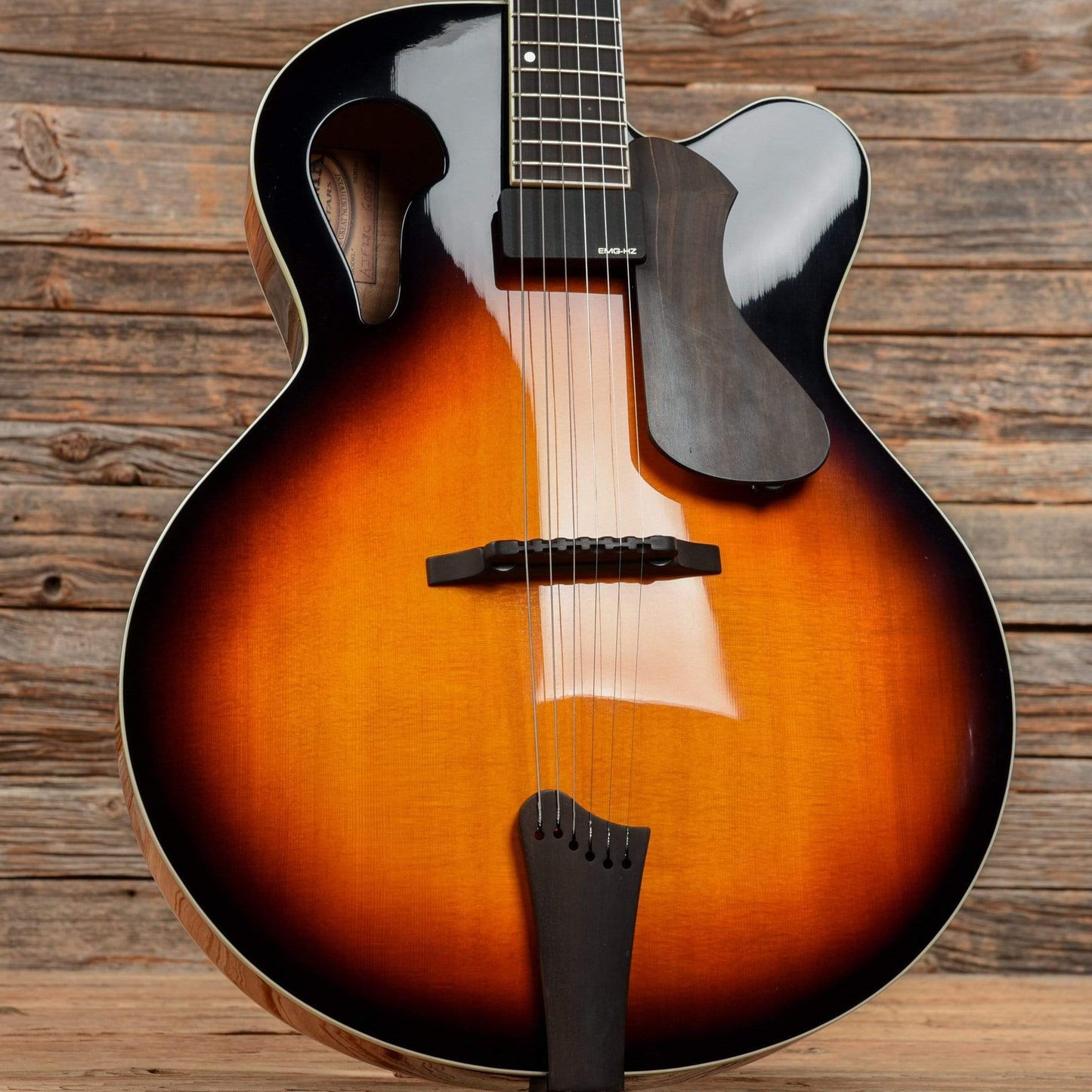 Tacoma AJF28C Sunburst Acoustic Guitars / Jumbo