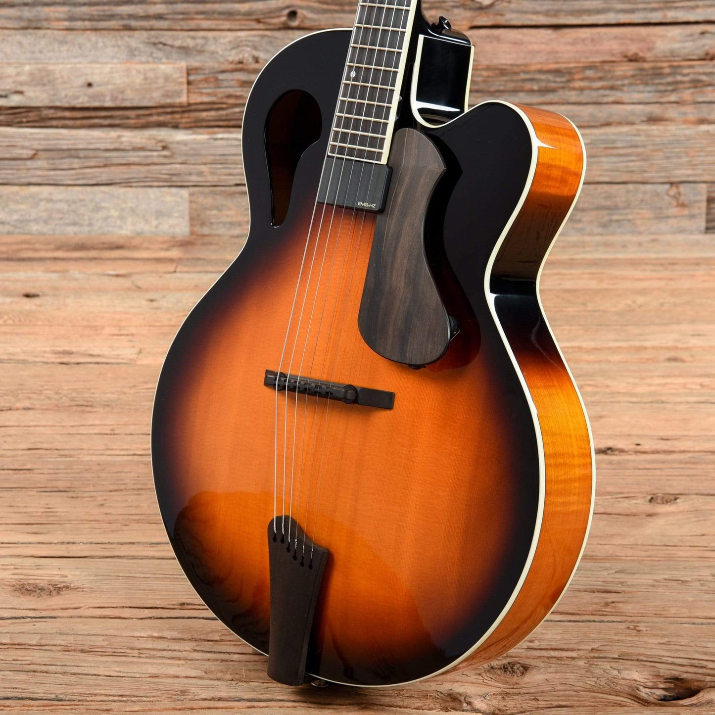 Tacoma AJF28C Sunburst Acoustic Guitars / Jumbo