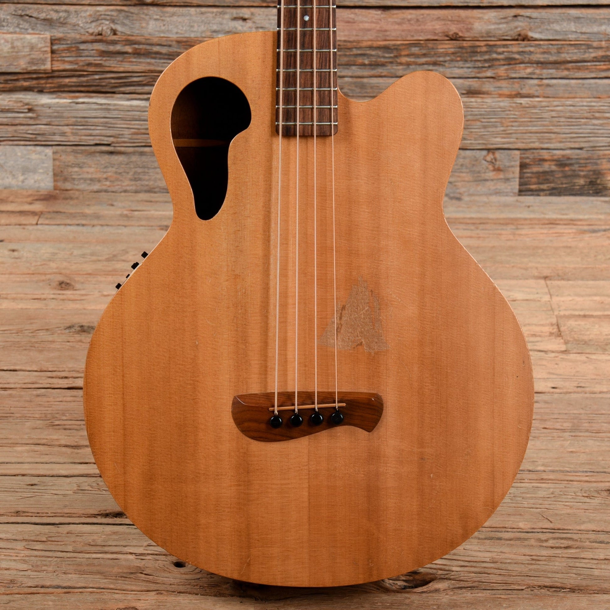 Tacoma Thunderchief CB10C Natural Bass Guitars / 4-String