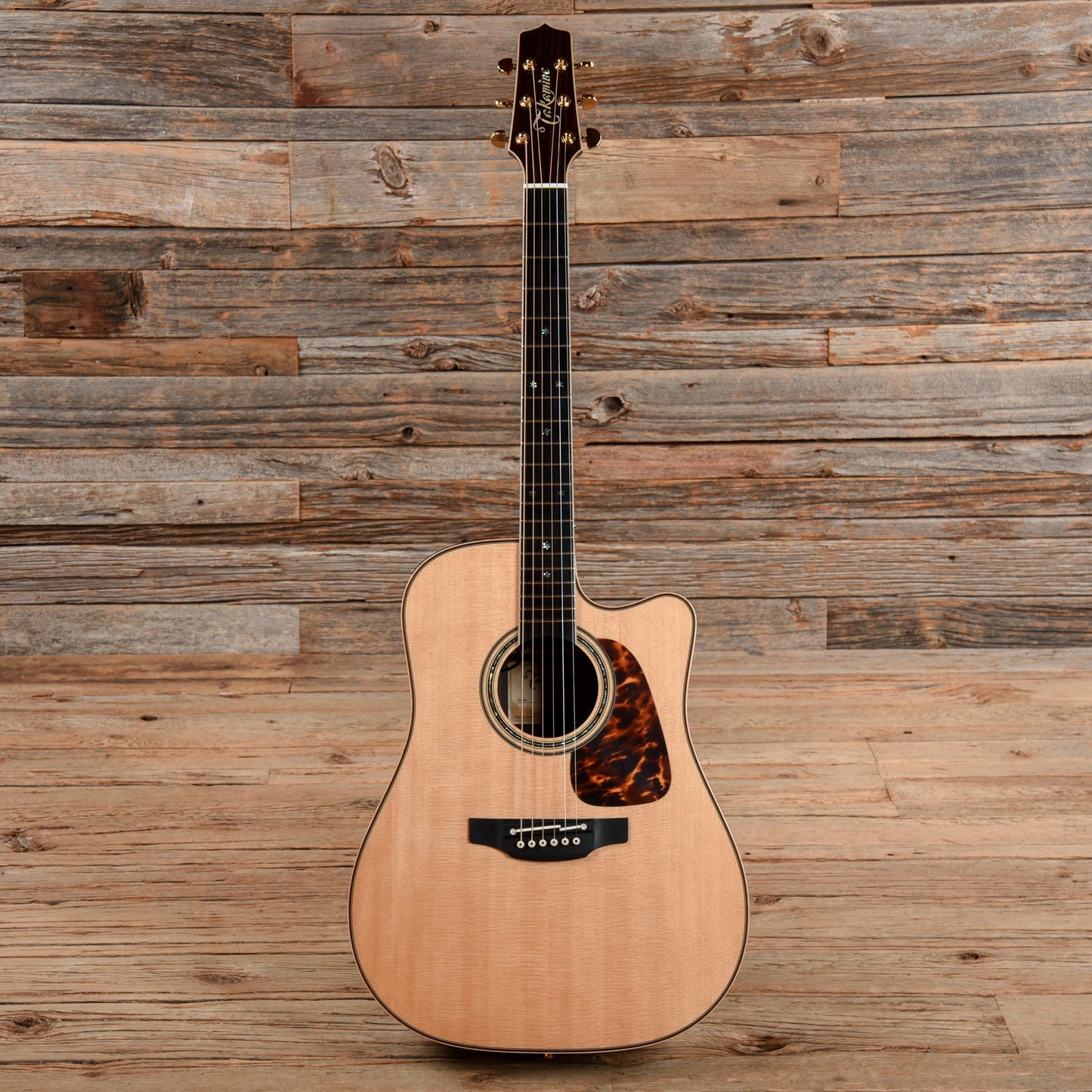 Takamine P7DC Natural Acoustic Guitars / Dreadnought