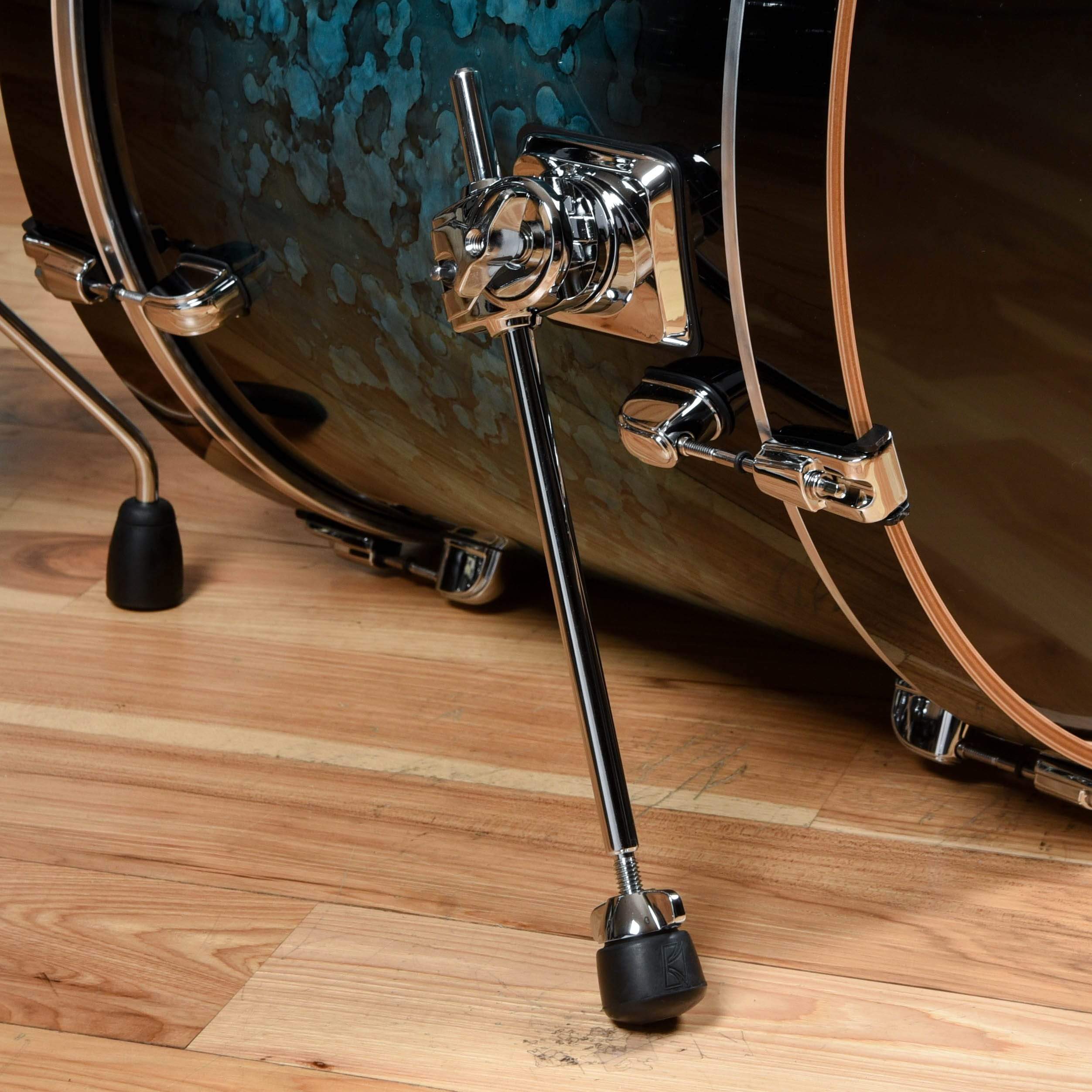 Tama Starclassic Performer 10/12/16/22 4pc. Drum Kit Molten Steel Blue Burst Drums and Percussion / Acoustic Drums / Full Acoustic Kits