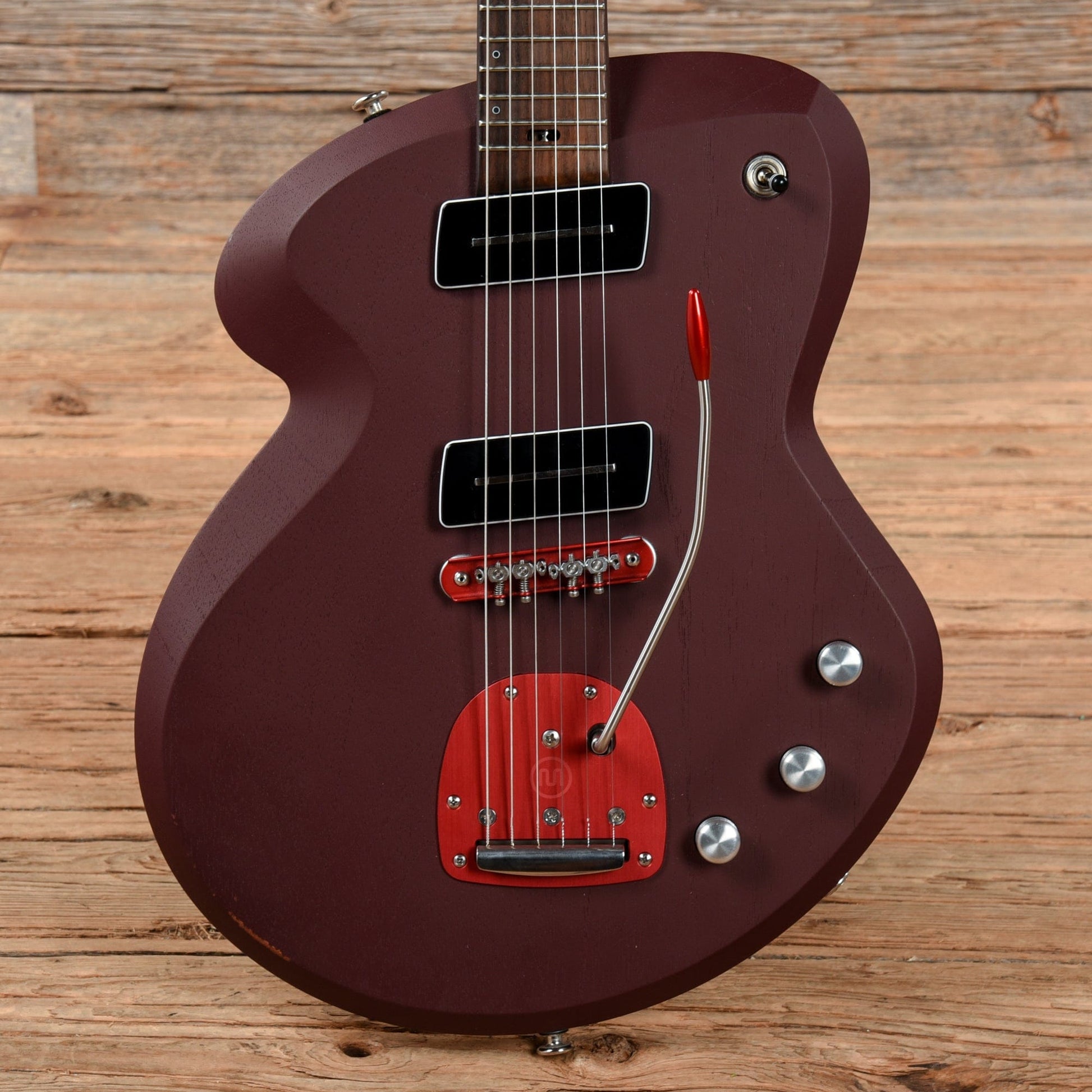 Tao Stradale Delvaux Wine Red 2018 Electric Guitars / Solid Body