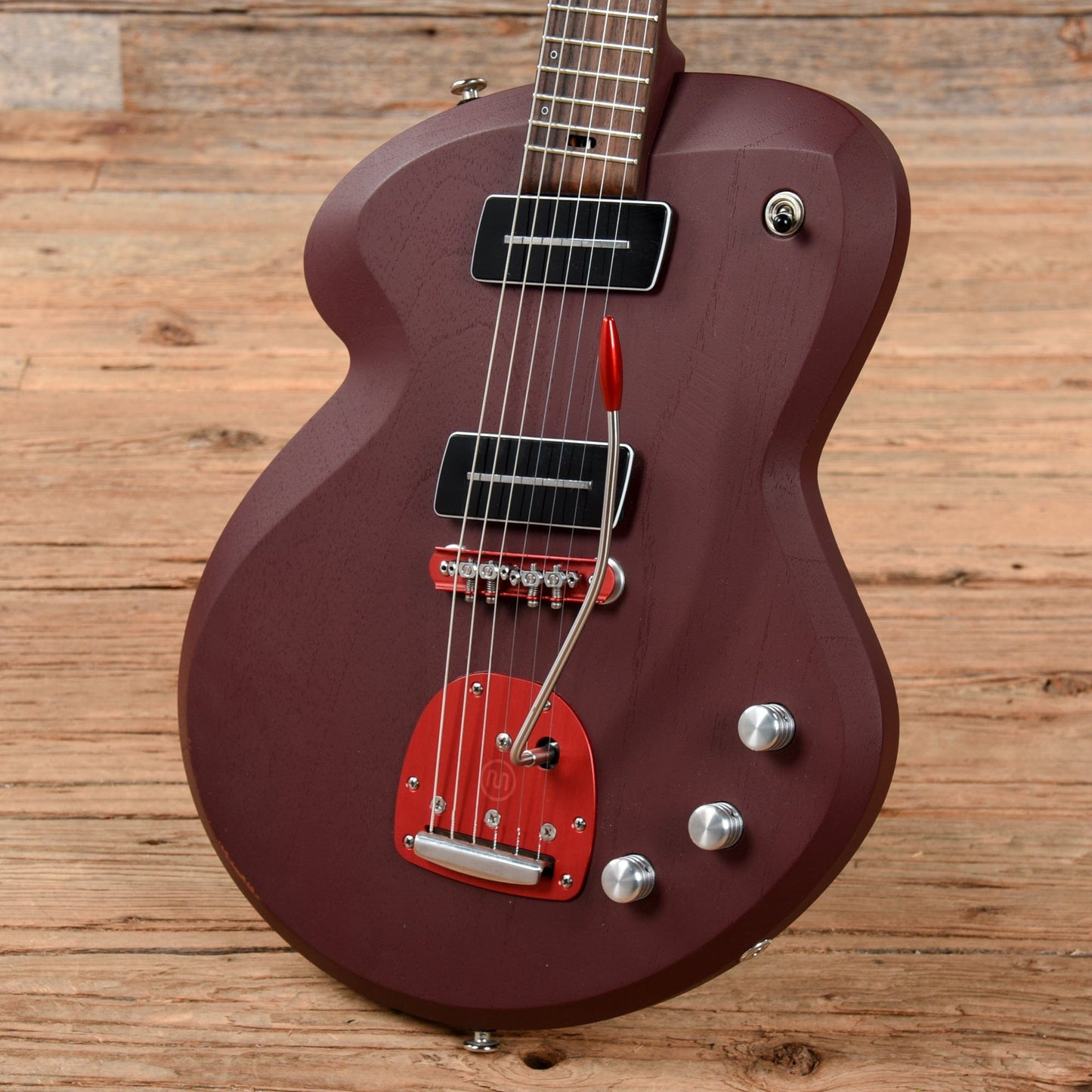Tao Stradale Delvaux Wine Red 2018 Electric Guitars / Solid Body
