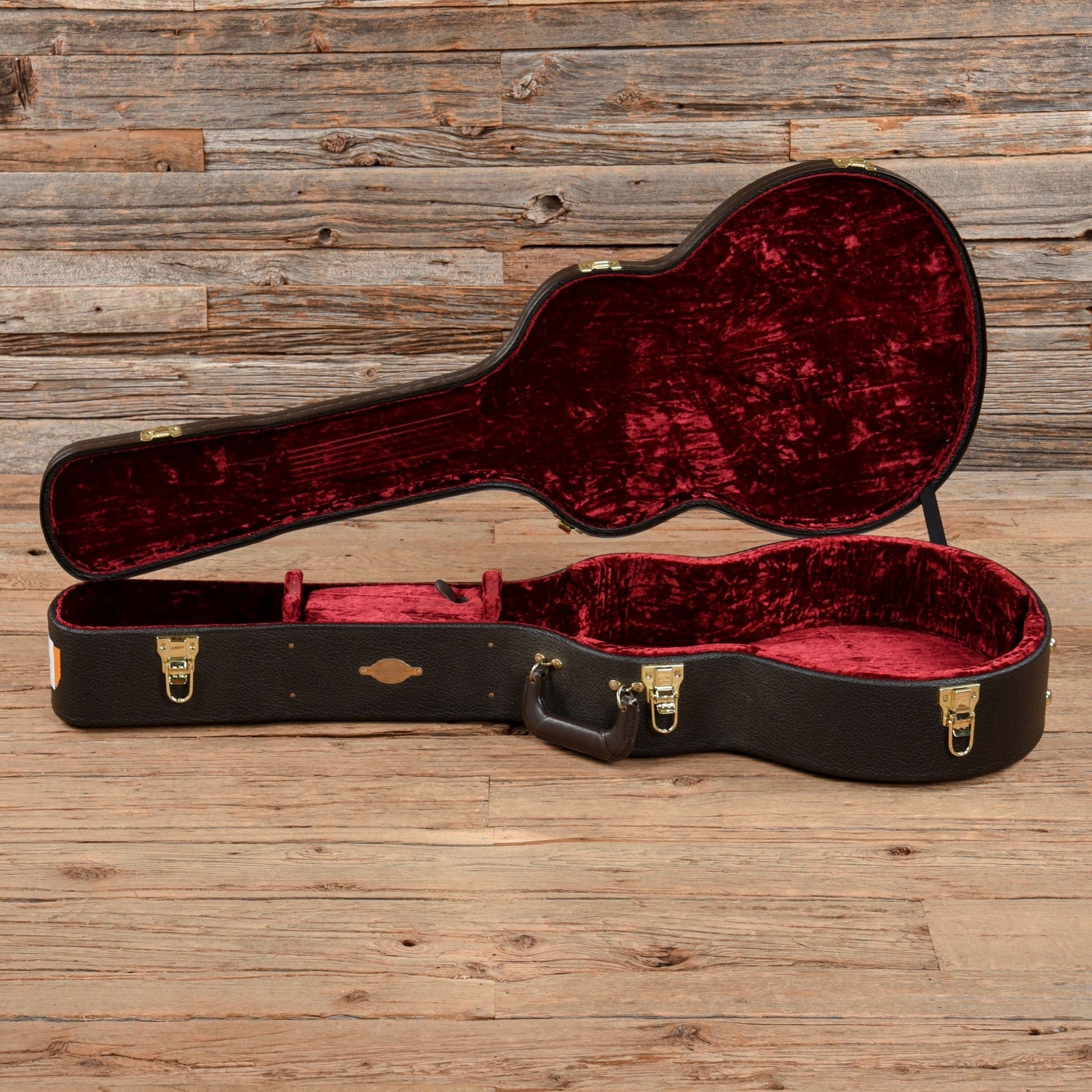 Taylor 326ce Shaded Edgeburst 2017 Acoustic Guitars / Built-in Electronics