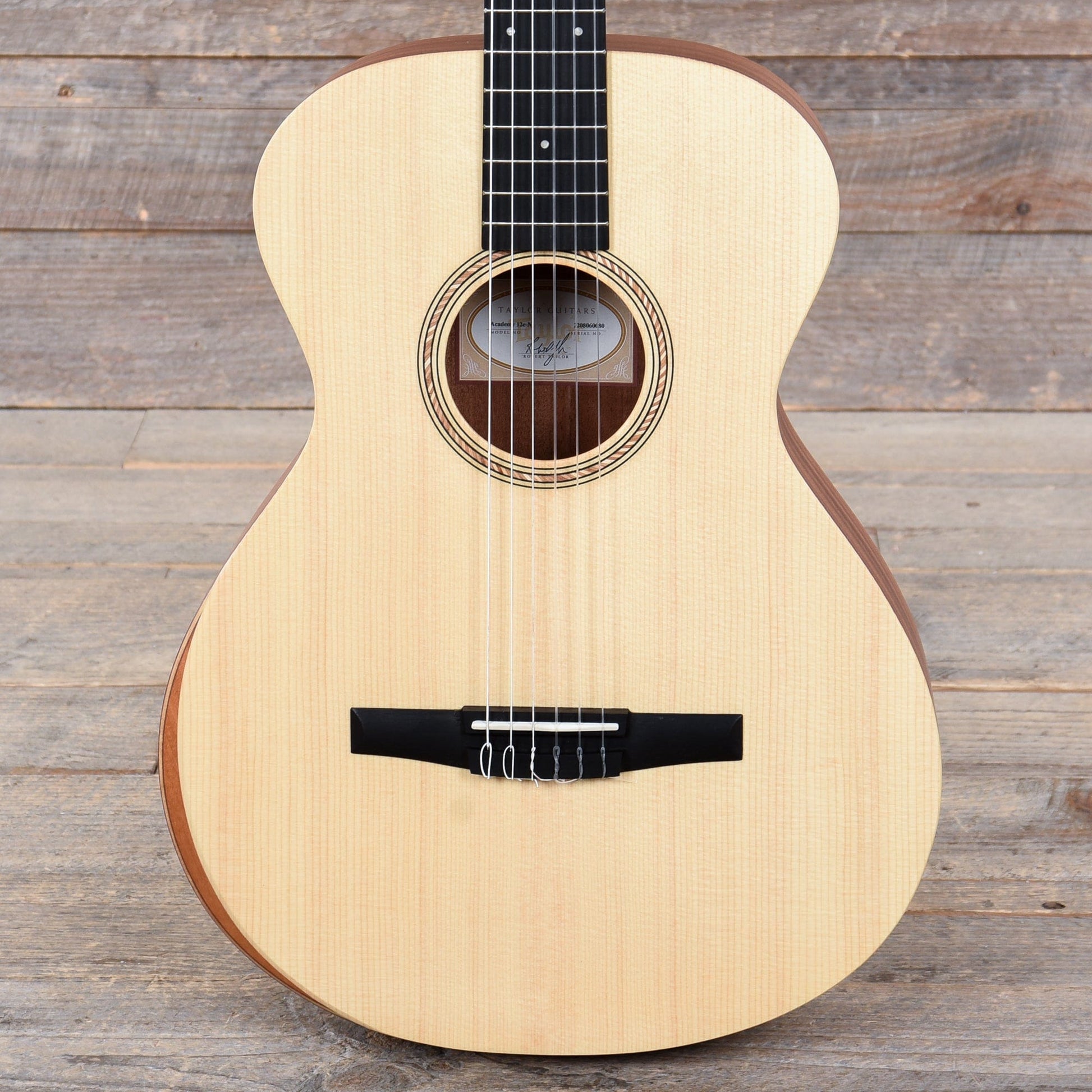 Taylor Academy 12e-N Lutz Spruce/Layered Sapele Grand Concert Nylon String w/ES-N Acoustic Guitars / Built-in Electronics