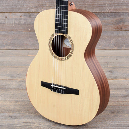Taylor Academy 12e-N Lutz Spruce/Layered Sapele Grand Concert Nylon String w/ES-N Acoustic Guitars / Built-in Electronics
