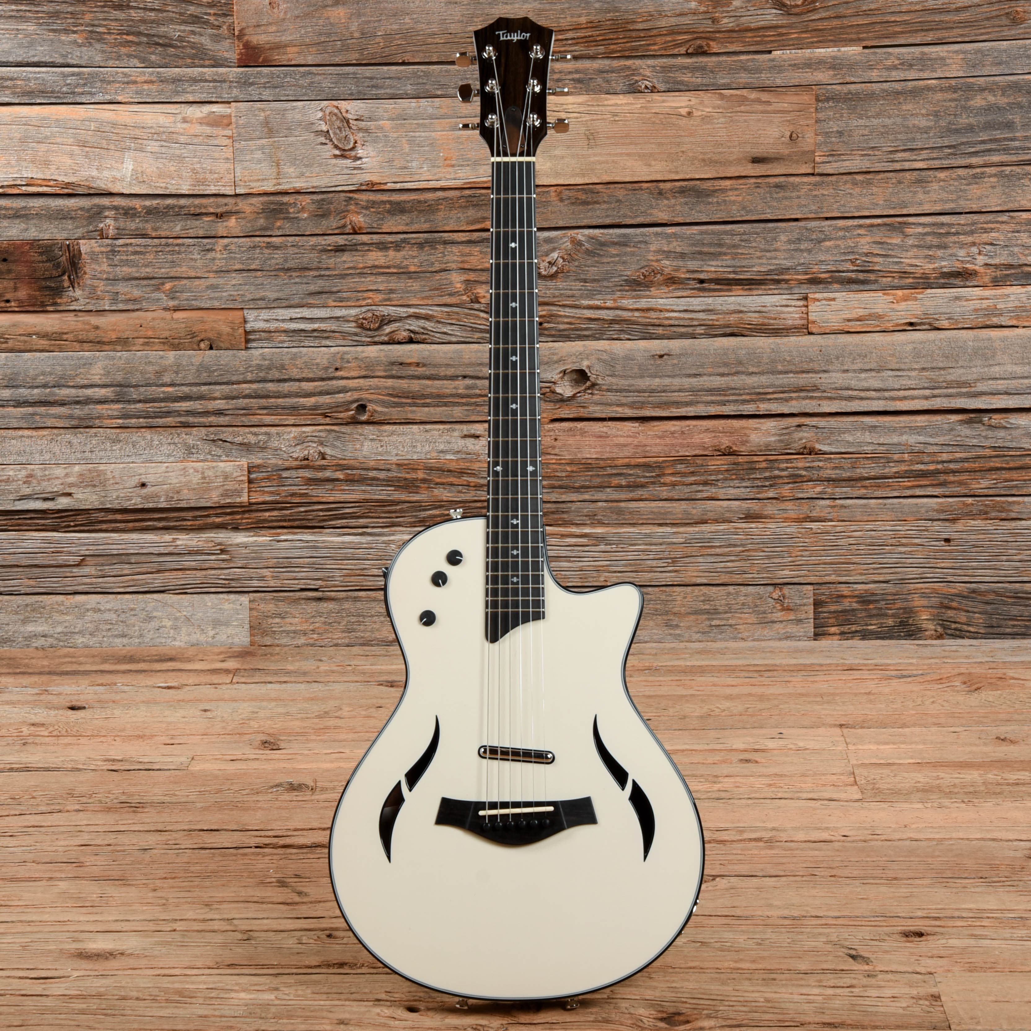 Taylor T5Z White 2022 Acoustic Guitars / Built-in Electronics