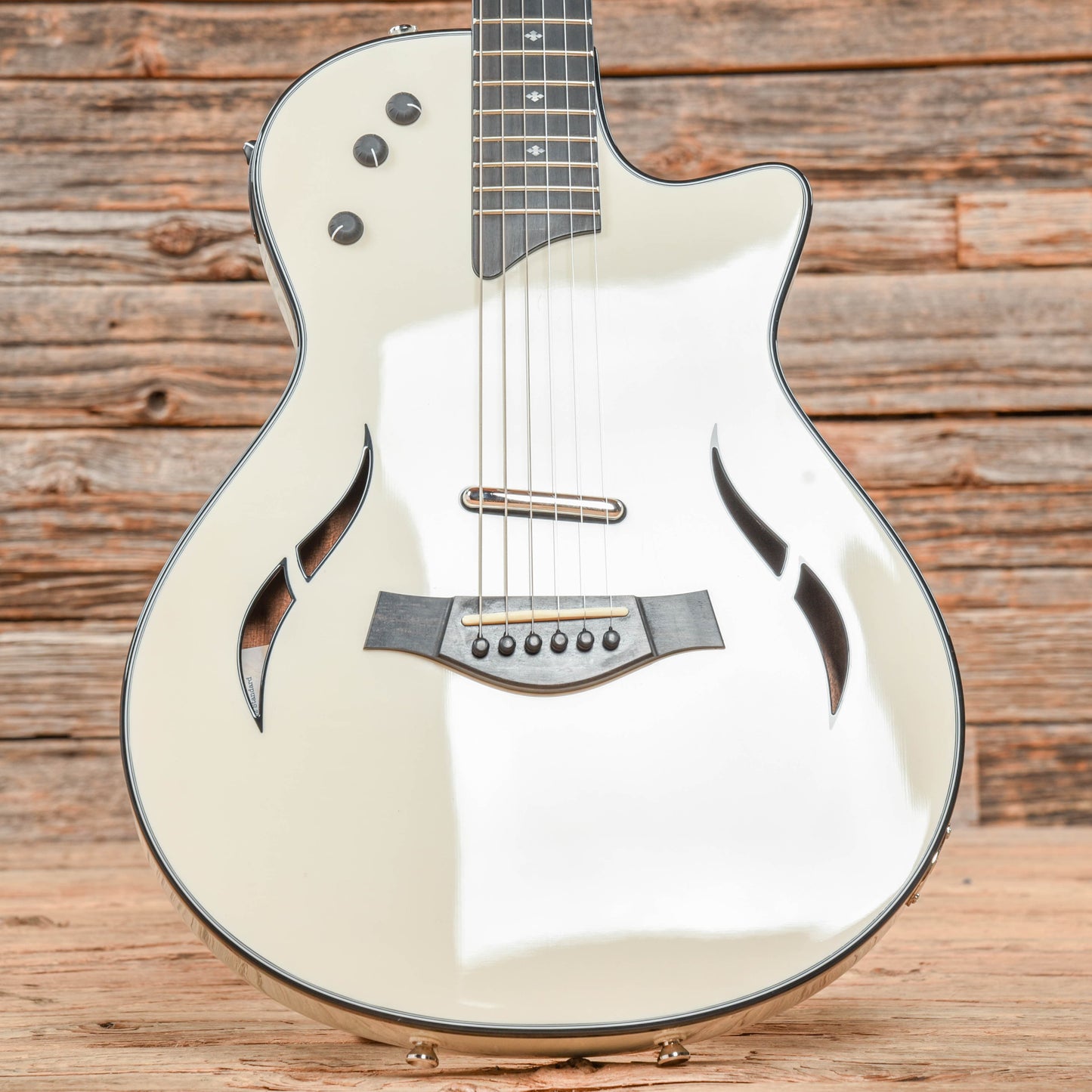 Taylor T5Z White 2022 Acoustic Guitars / Built-in Electronics