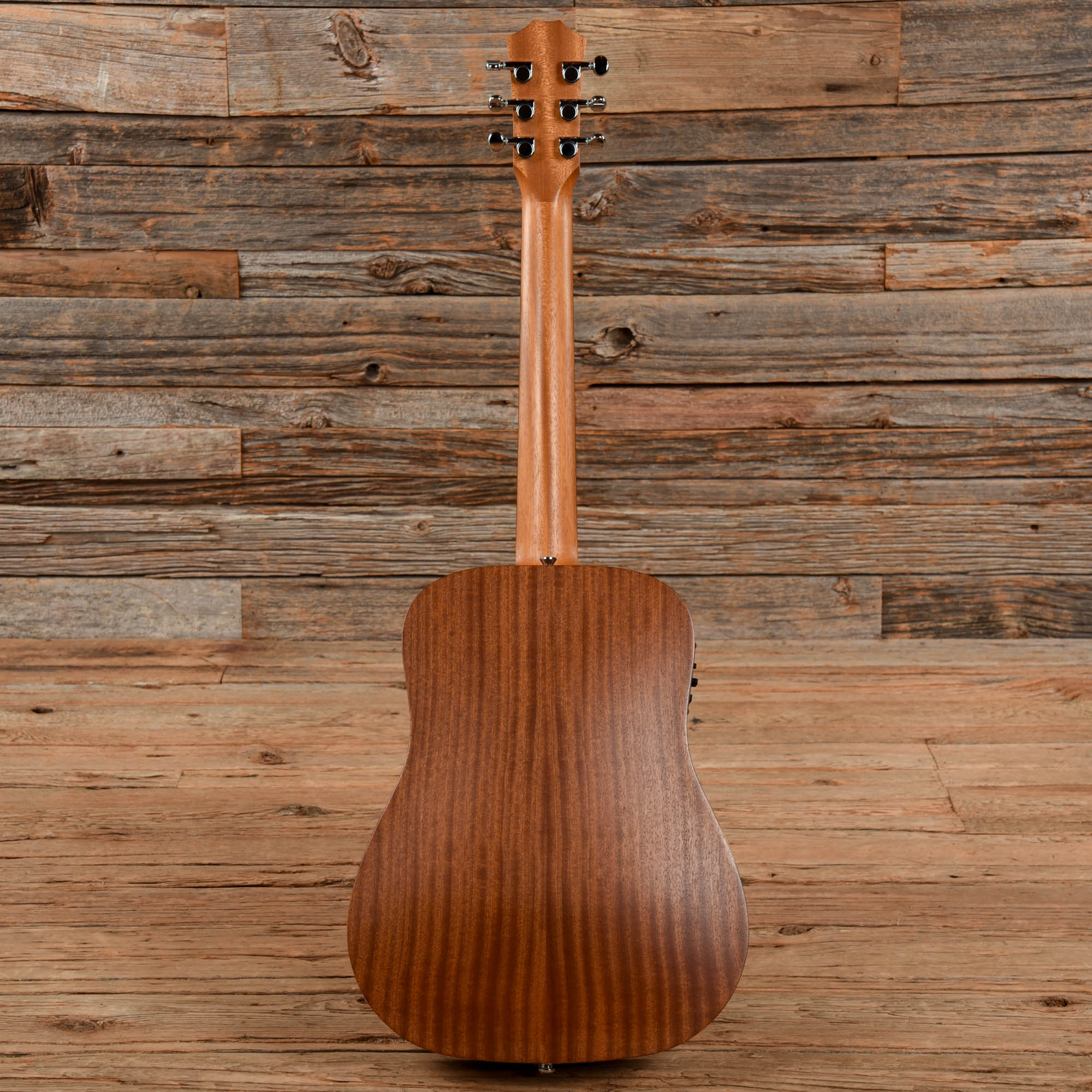 Taylor TSBTe Taylor Swift Signature Baby Taylor Natural 2018 Acoustic Guitars / Built-in Electronics