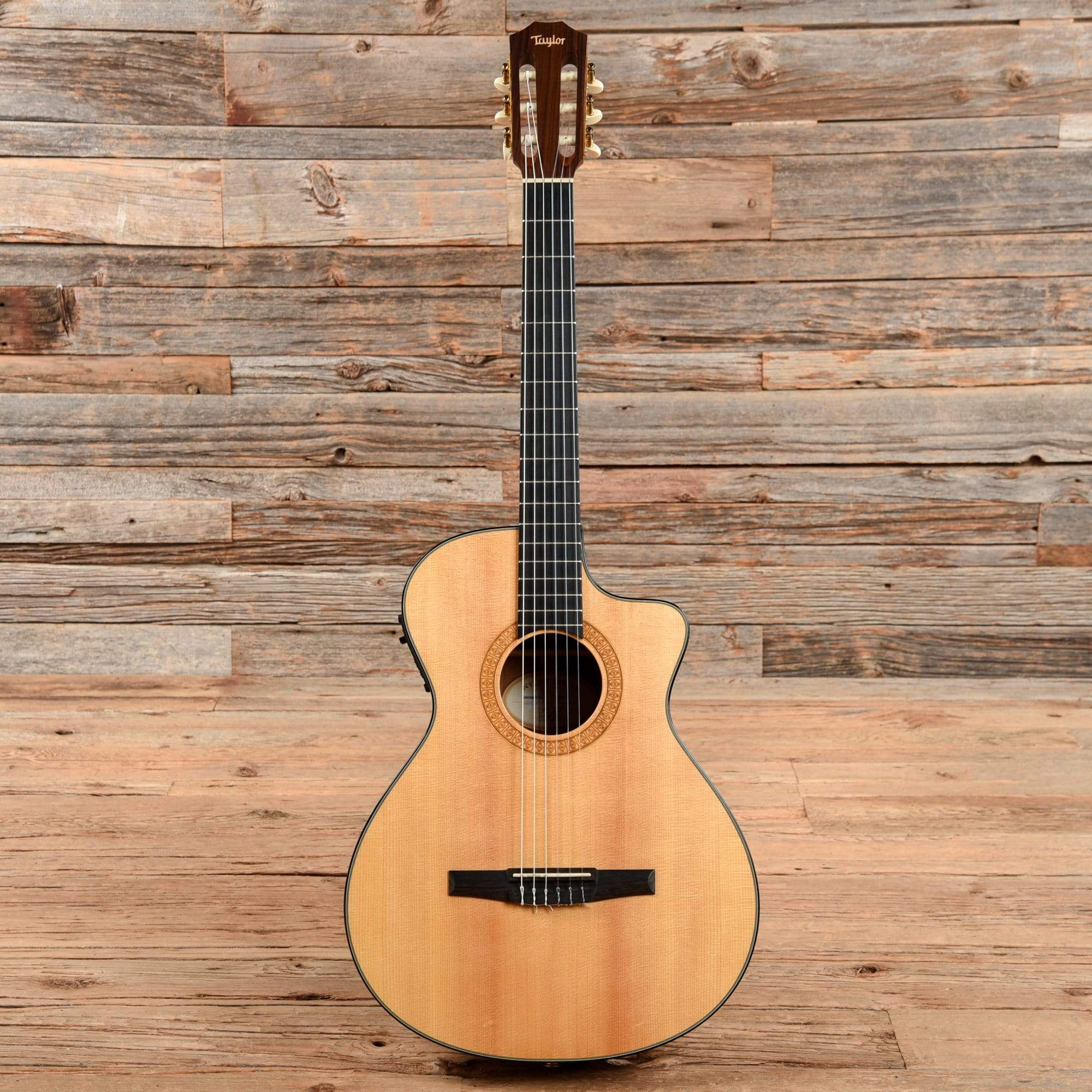 Taylor NS32-CE Natural 2002 Acoustic Guitars / Classical