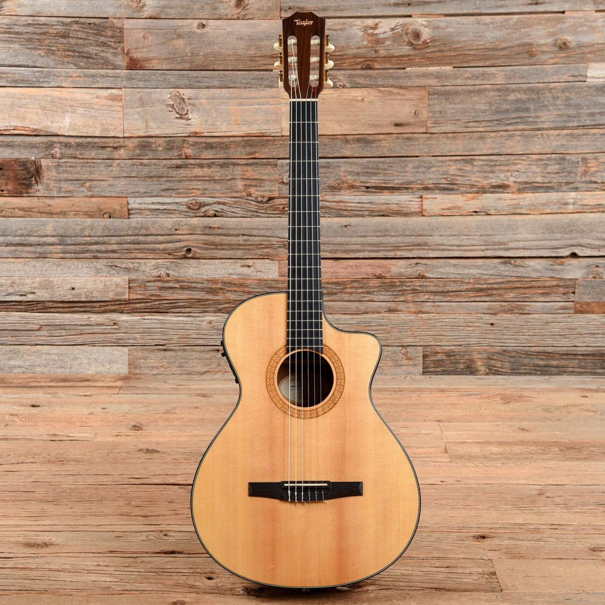 Taylor NS32-CE Natural 2002 Acoustic Guitars / Classical