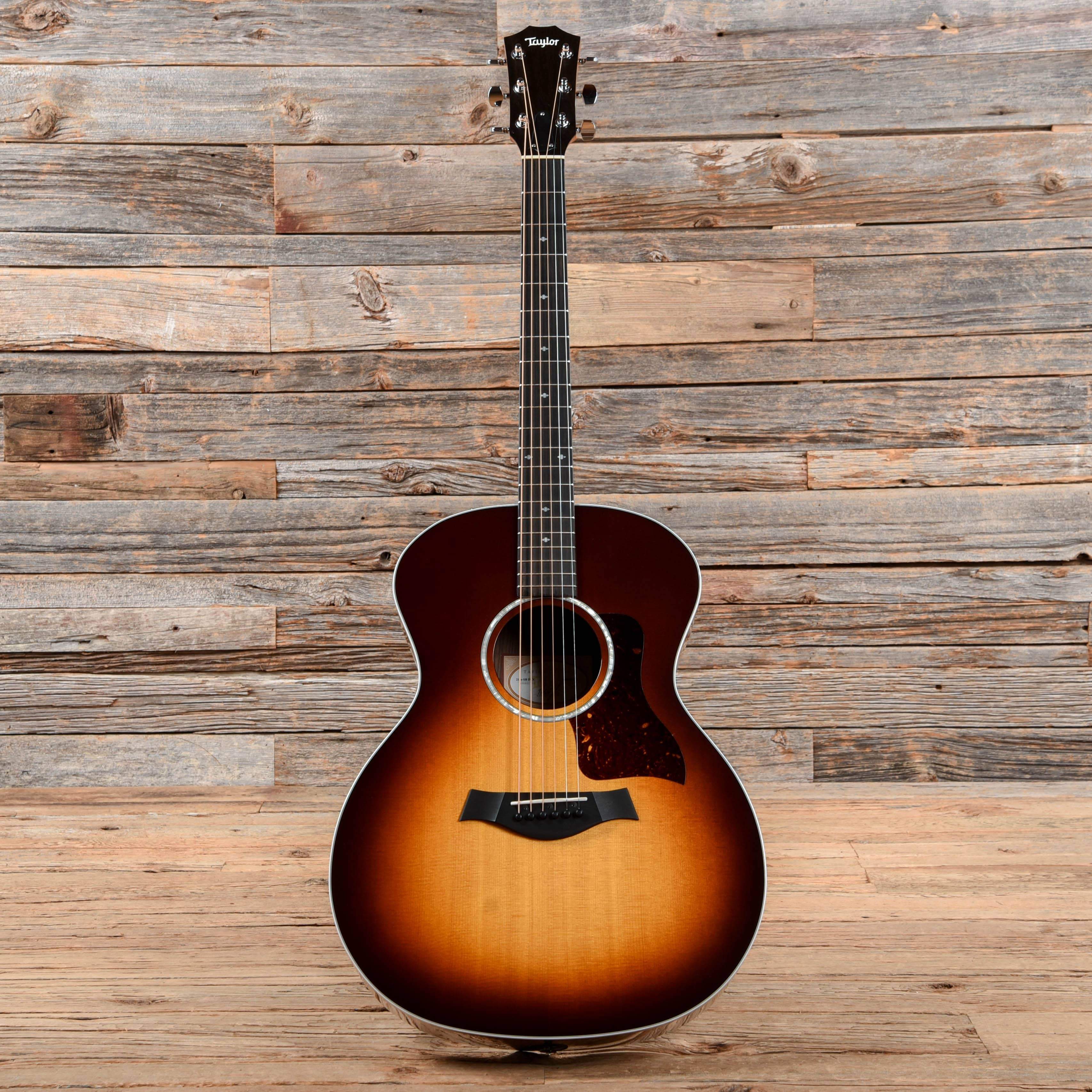 Taylor 214e-SB DLX Sunburst 2019 Acoustic Guitars / Concert