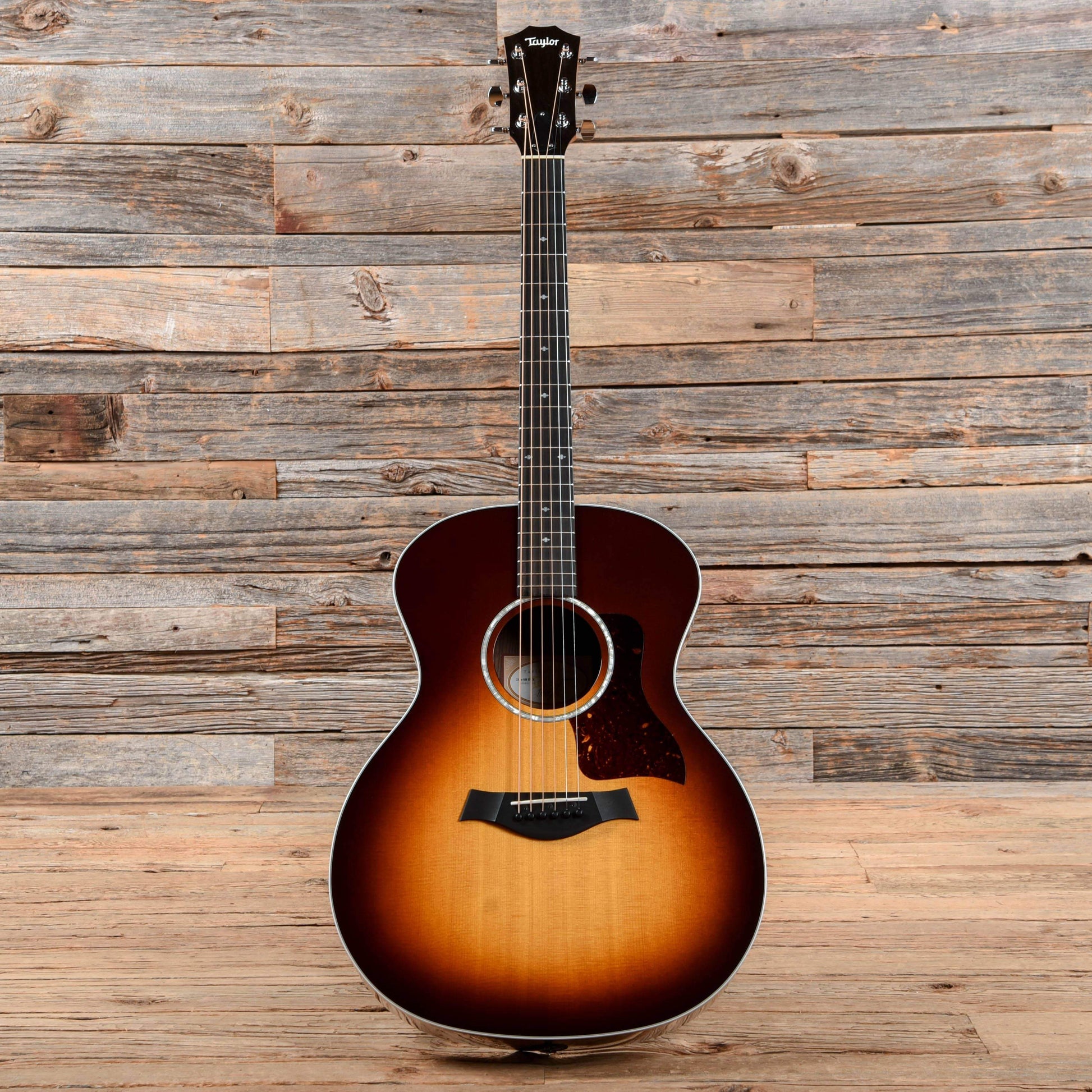Taylor 214e-SB DLX Sunburst 2019 Acoustic Guitars / Concert