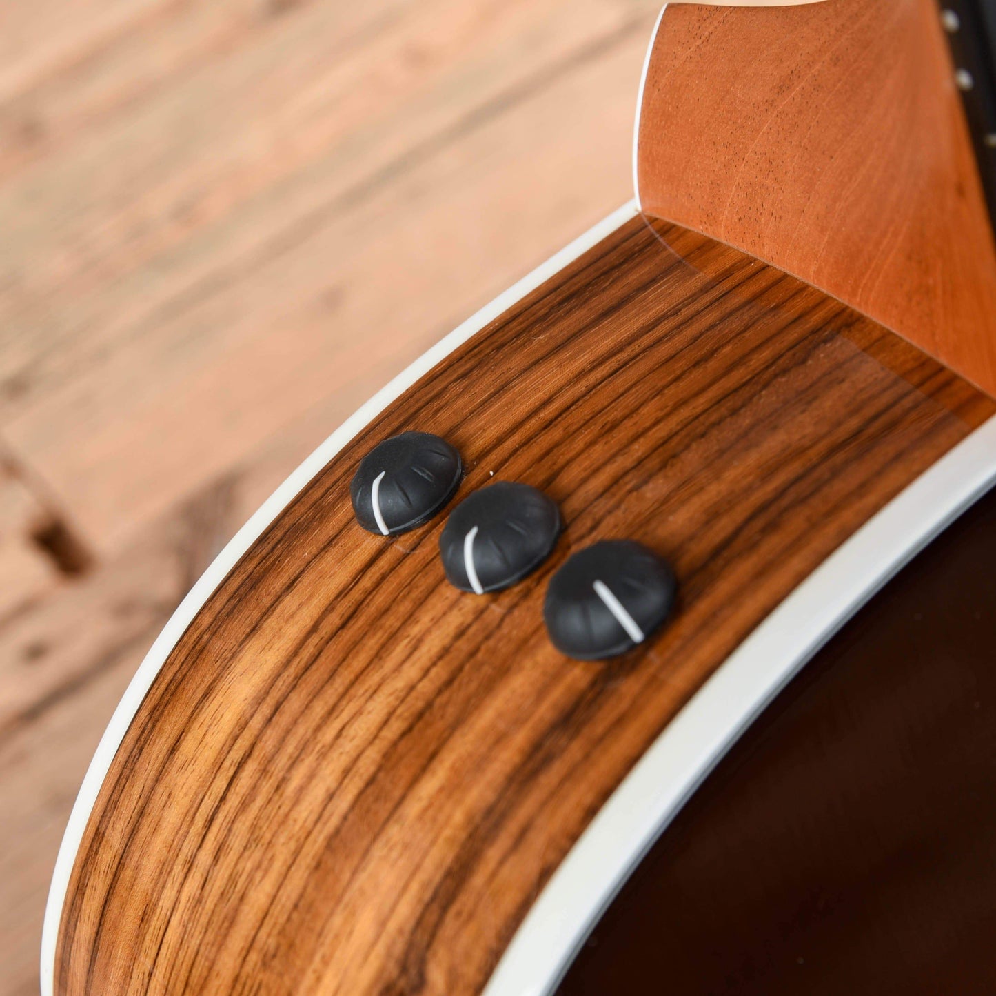 Taylor 214e-SB DLX Sunburst 2019 Acoustic Guitars / Concert