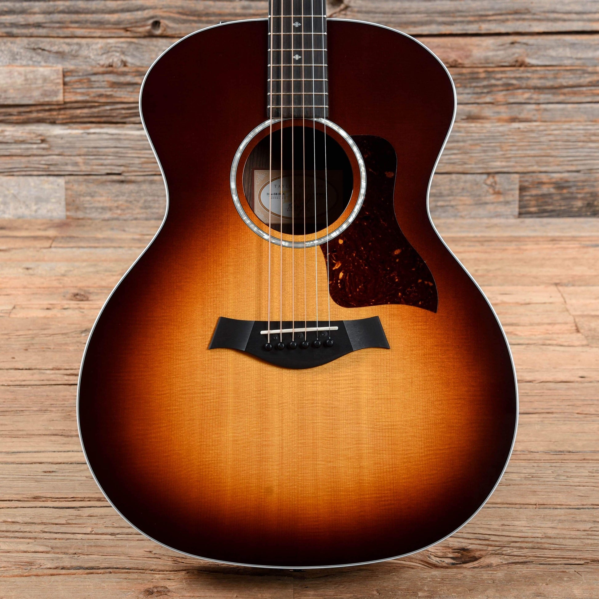Taylor 214e-SB DLX Sunburst 2019 Acoustic Guitars / Concert