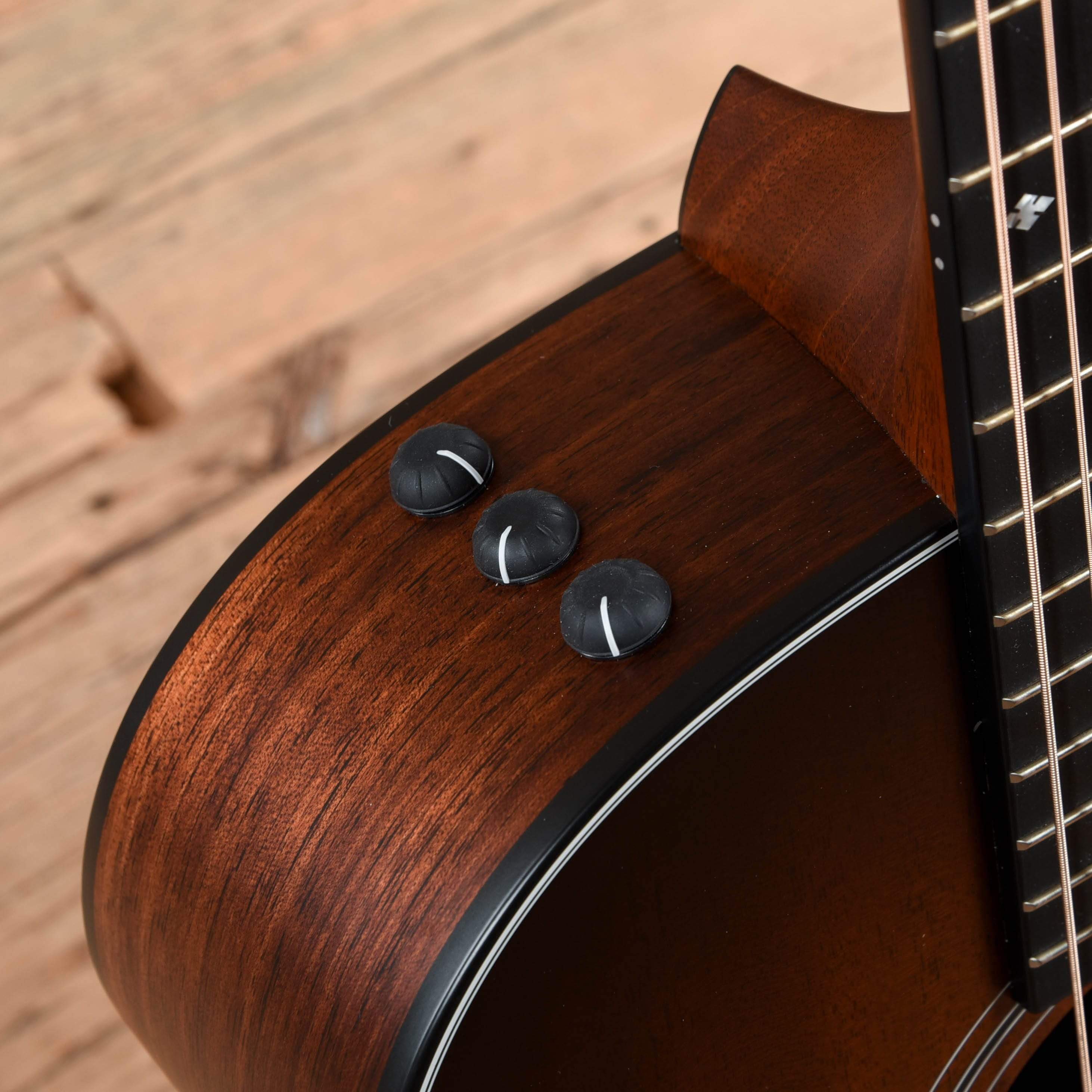 Taylor 322ce Shaded Edgeburst 2017 Acoustic Guitars / Concert