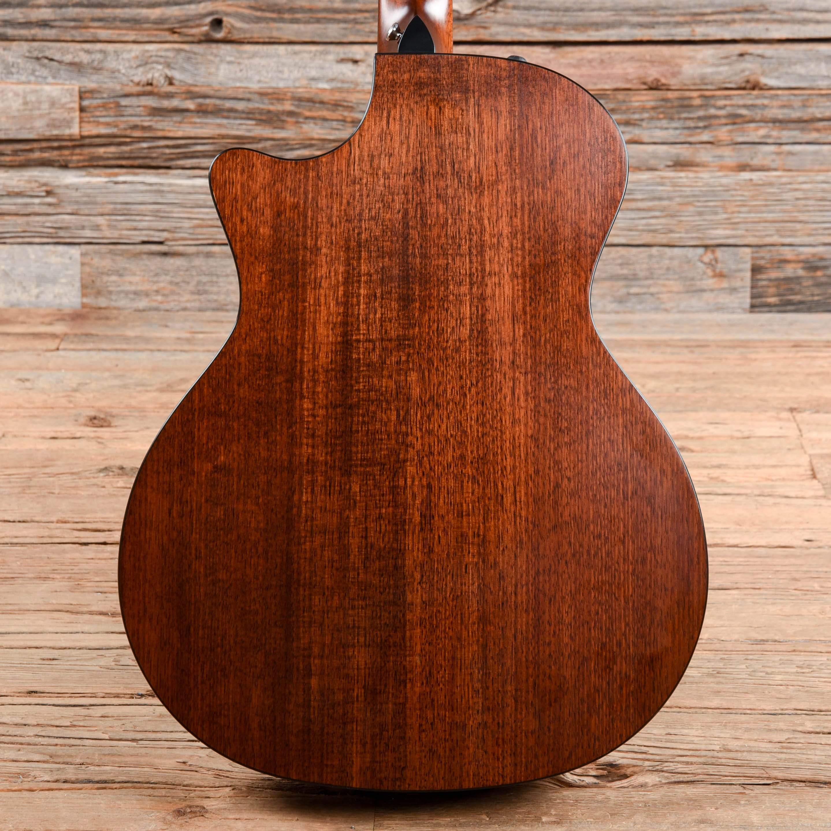 Taylor 324ce w/V-Class Bracing w/OHSC Shaded Edgeburst 2019 Acoustic Guitars / Concert
