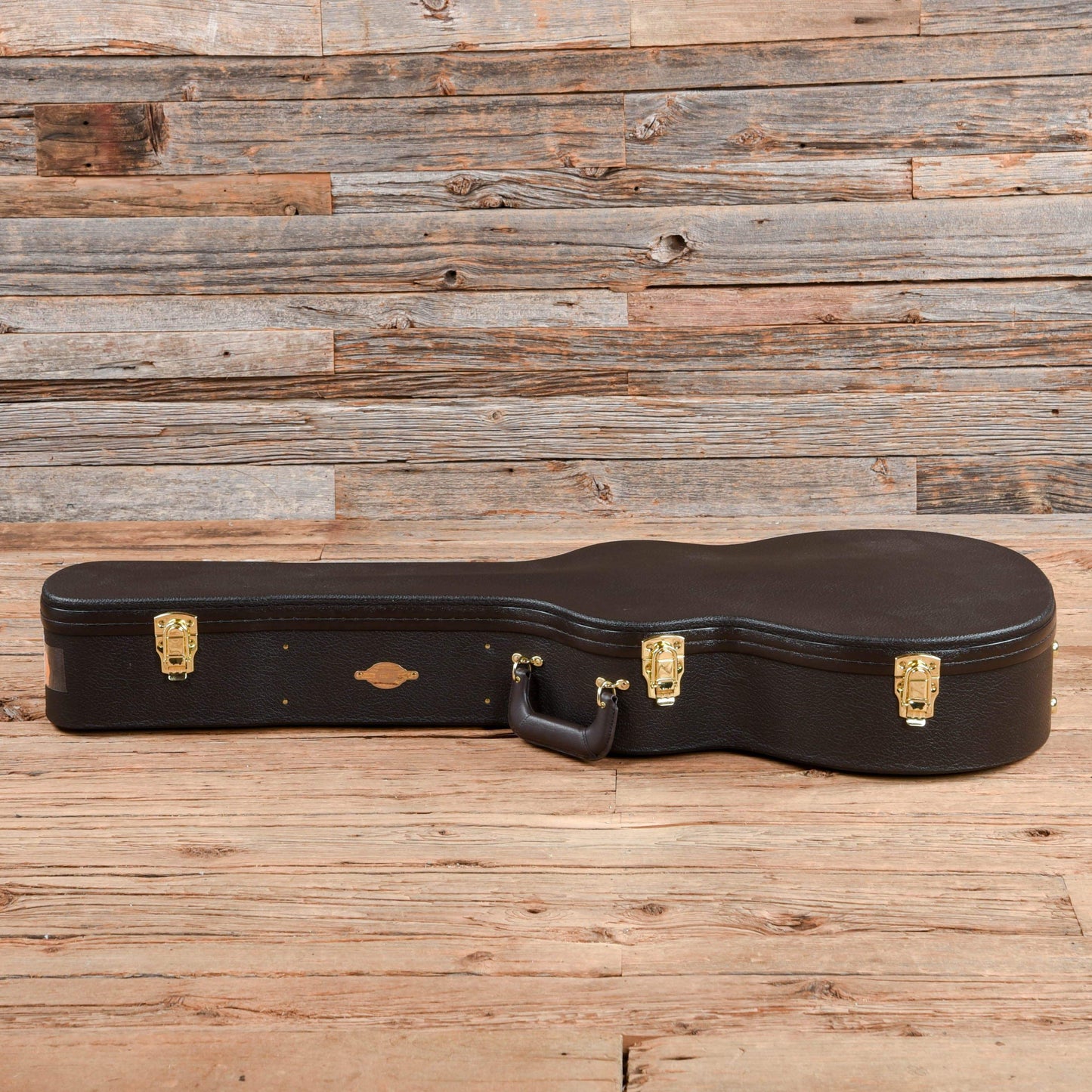 Taylor 324ce w/V-Class Bracing w/OHSC Shaded Edgeburst 2019 Acoustic Guitars / Concert