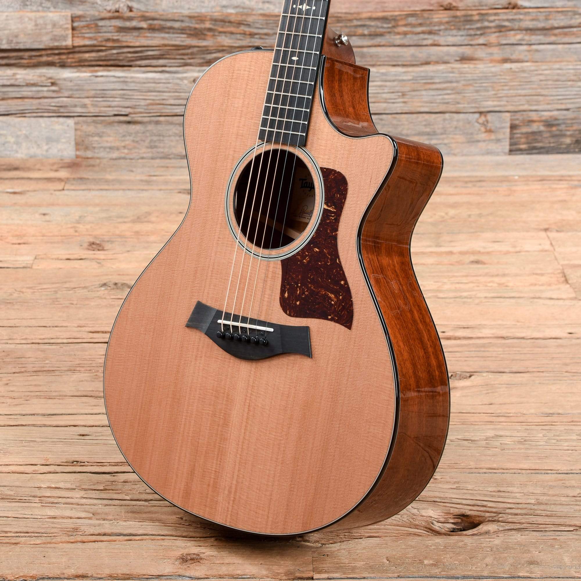 Taylor 512ce Grand Concert Western Red Cedar/Tropical Mahogany Natural ES2 w/V-Class Bracing Acoustic Guitars / Concert