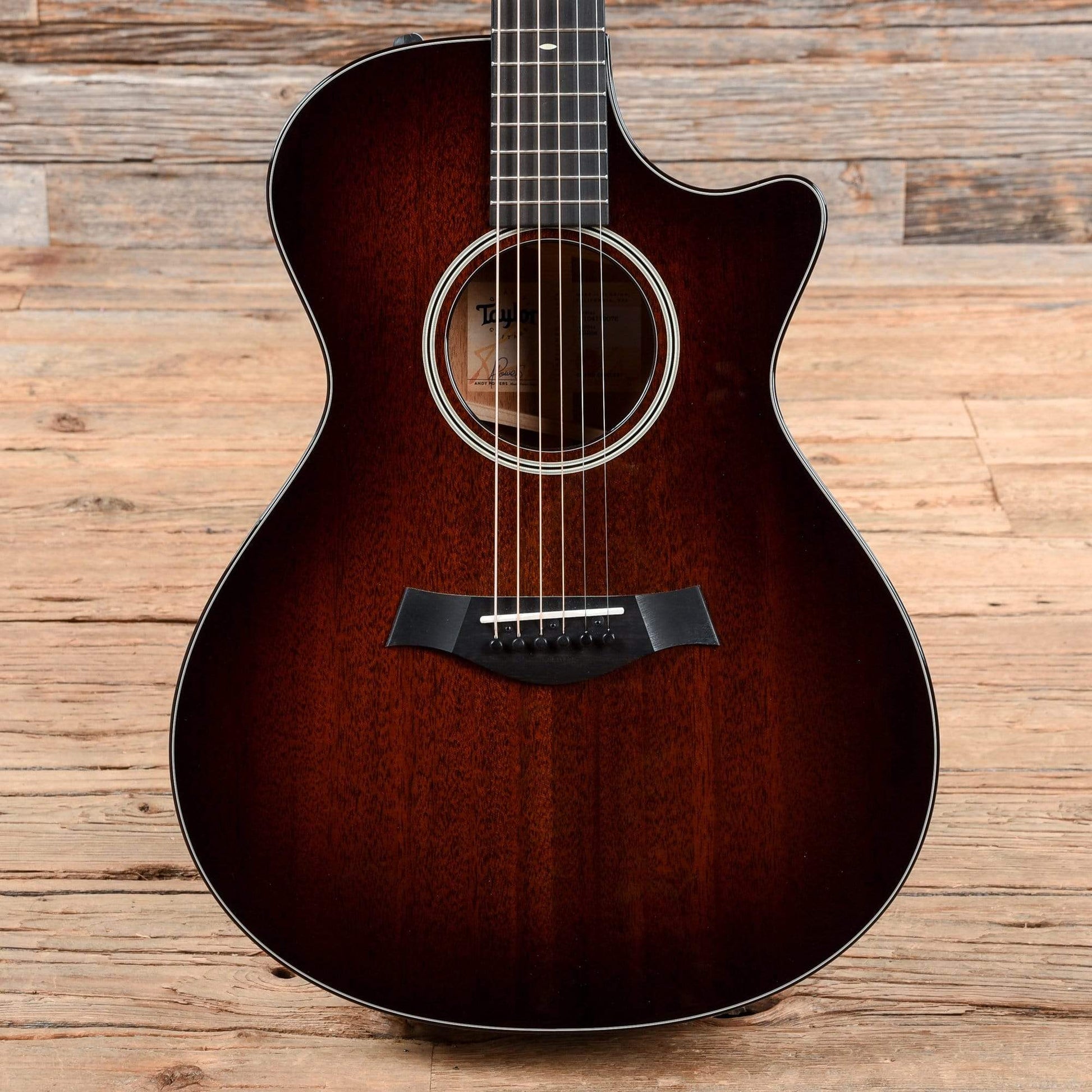 Taylor 522ce Grand Concert Tropical Mahogany Shaded Edgeburst ES2 w/V-Class Bracing Acoustic Guitars / Concert