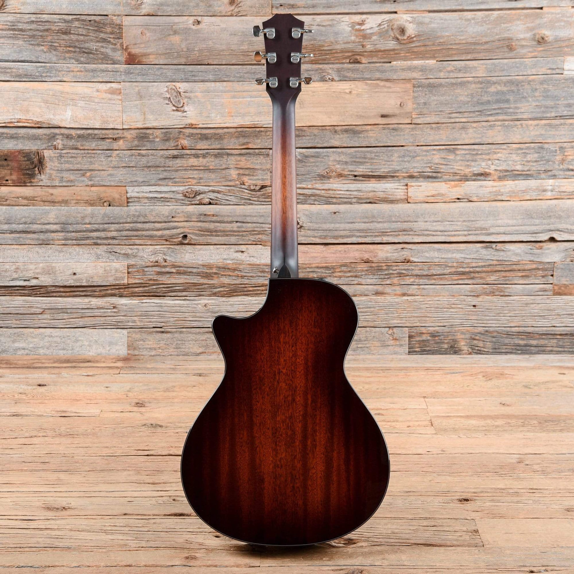 Taylor 522ce Grand Concert Tropical Mahogany Shaded Edgeburst ES2 w/V-Class Bracing Acoustic Guitars / Concert