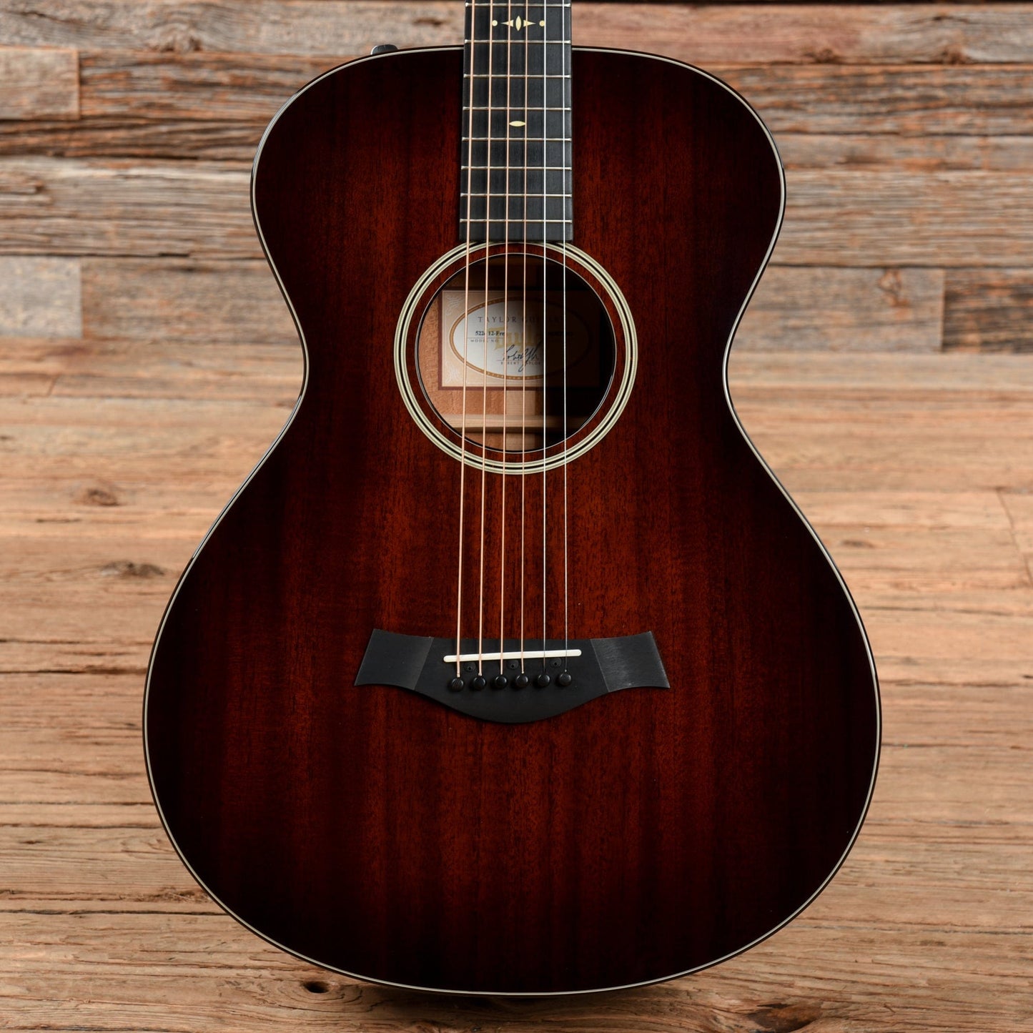 Taylor 522e 12 Fret Sunburst 2017 Acoustic Guitars / Concert