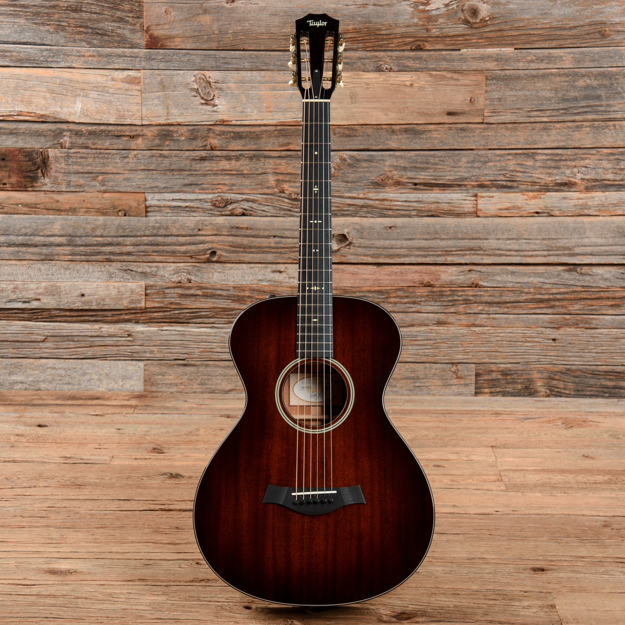 Taylor 522e 12 Fret Sunburst 2017 Acoustic Guitars / Concert