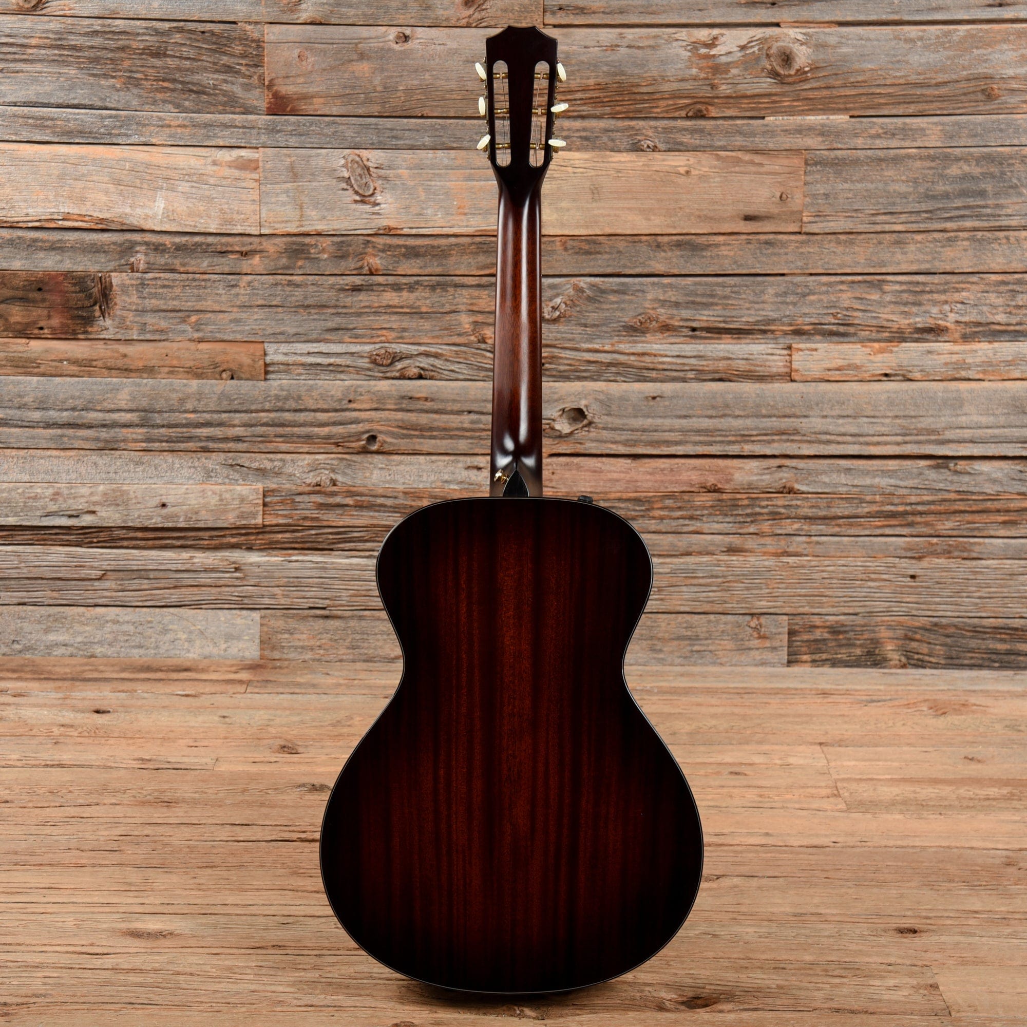 Taylor 522e 12 Fret Sunburst 2017 Acoustic Guitars / Concert