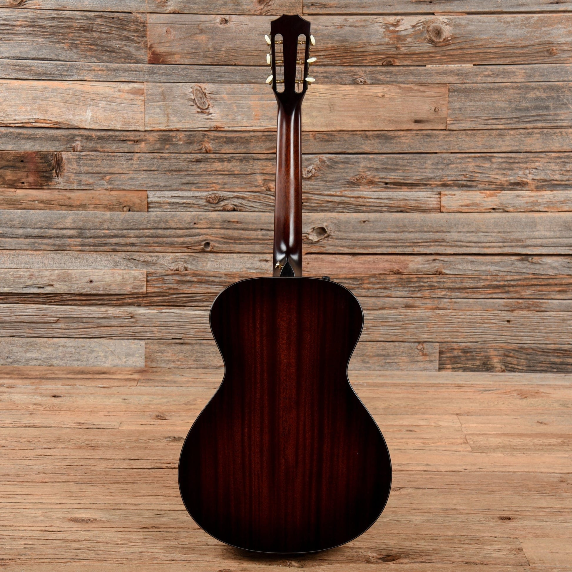 Taylor 522e 12 Fret Sunburst 2017 Acoustic Guitars / Concert