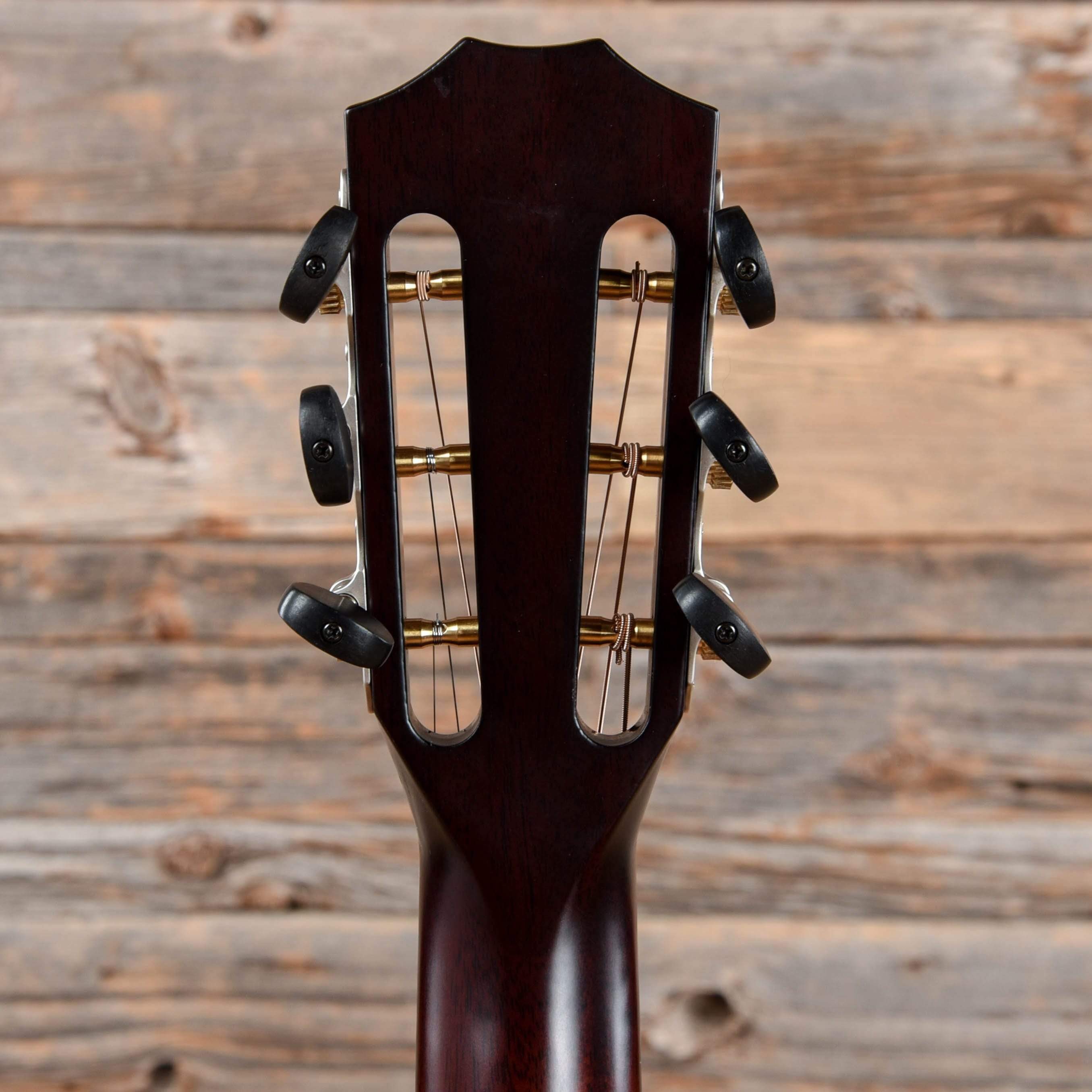 Taylor 522e 12-Fret with V-Class Bracing Shaded Edge Burst 2019 Acoustic Guitars / Concert