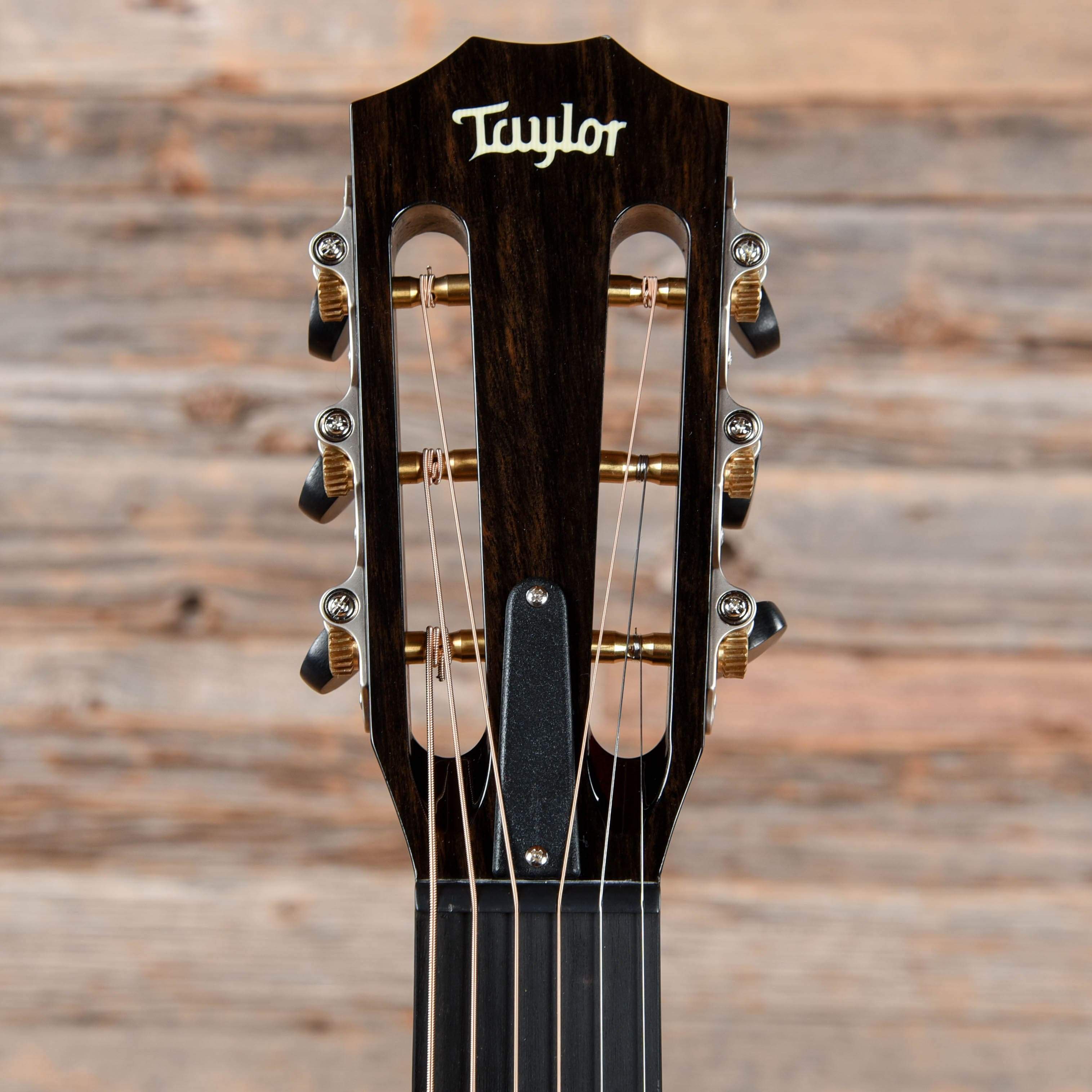 Taylor 522e 12-Fret with V-Class Bracing Shaded Edge Burst 2019 Acoustic Guitars / Concert