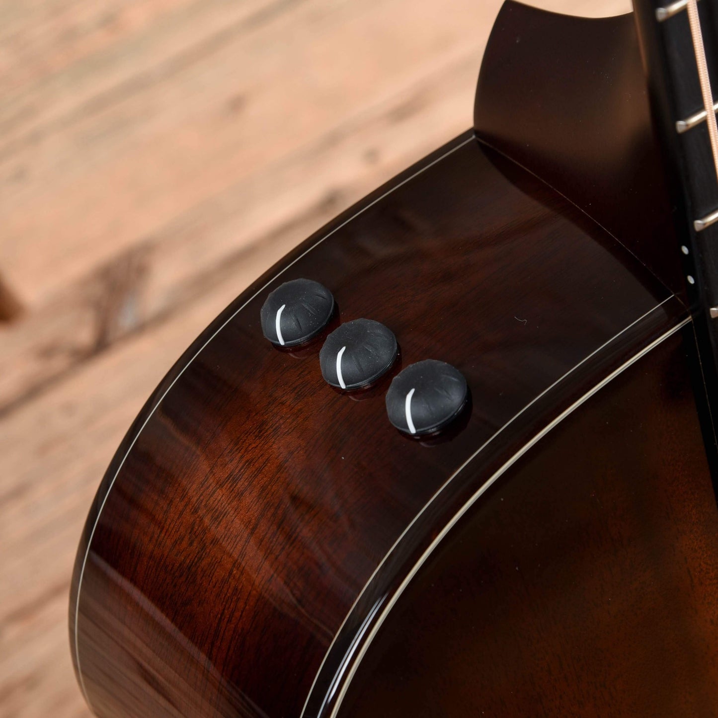 Taylor 522e 12-Fret with V-Class Bracing Shaded Edge Burst 2019 Acoustic Guitars / Concert