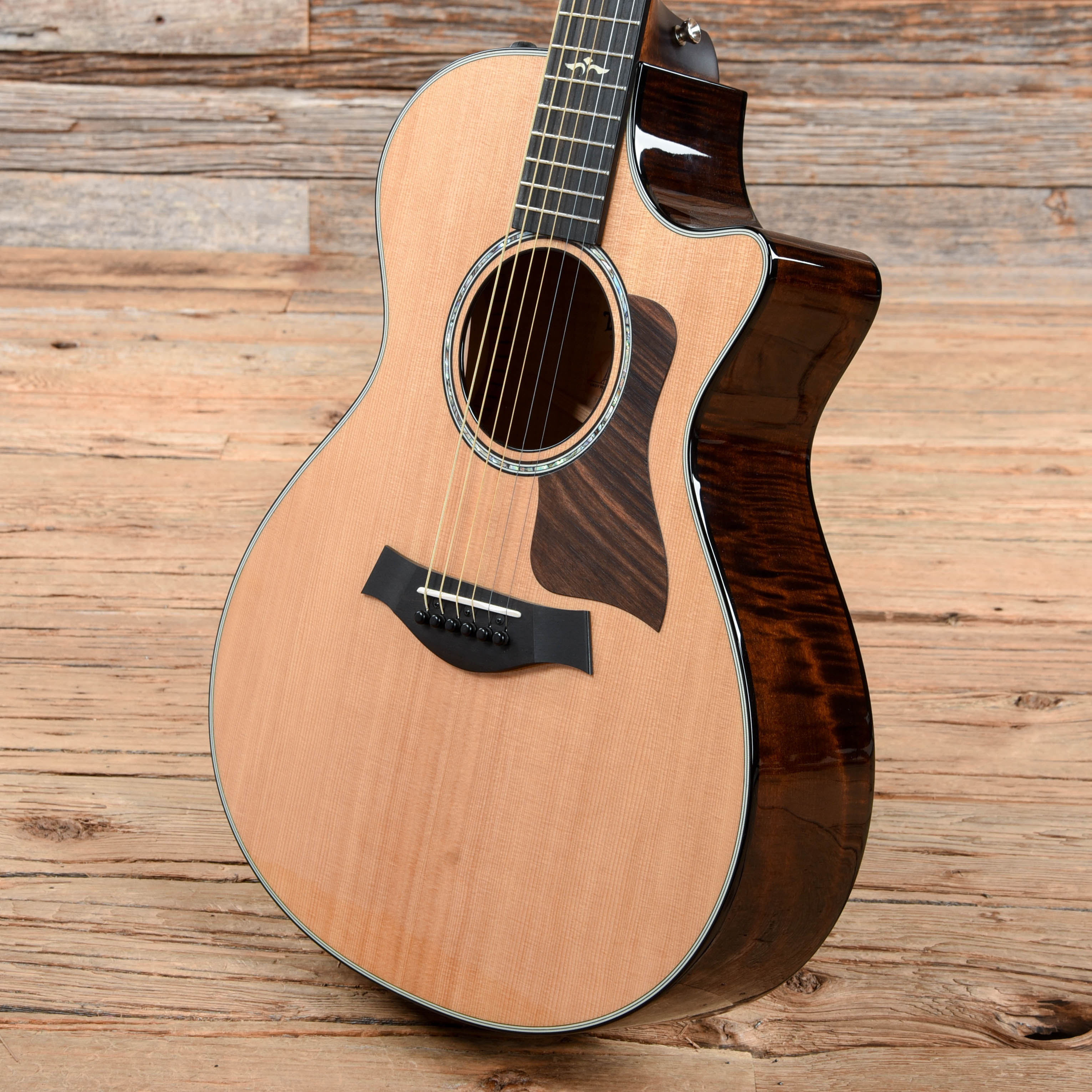 Taylor 612ce Grand Concert Sitka/Maple ES2 w/V-Class Bracing Acoustic Guitars / Concert